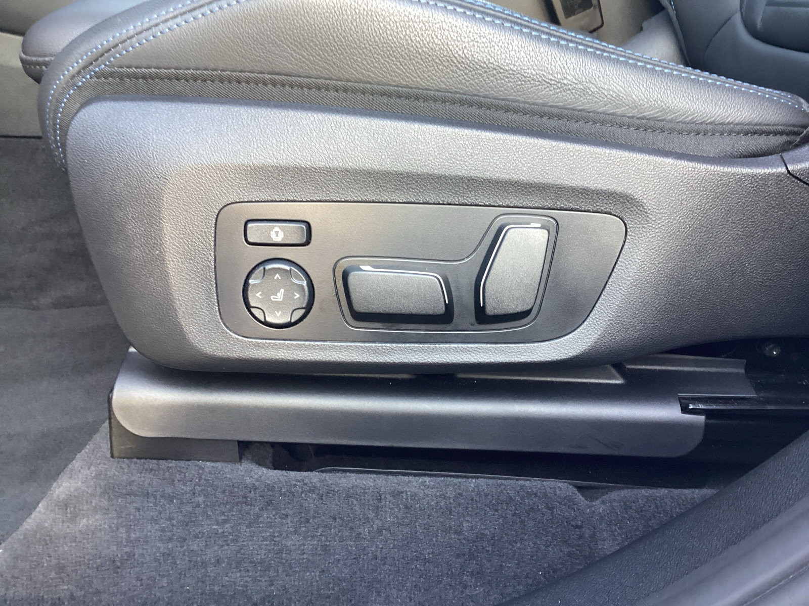 BMW iX3 Impressive-image-19