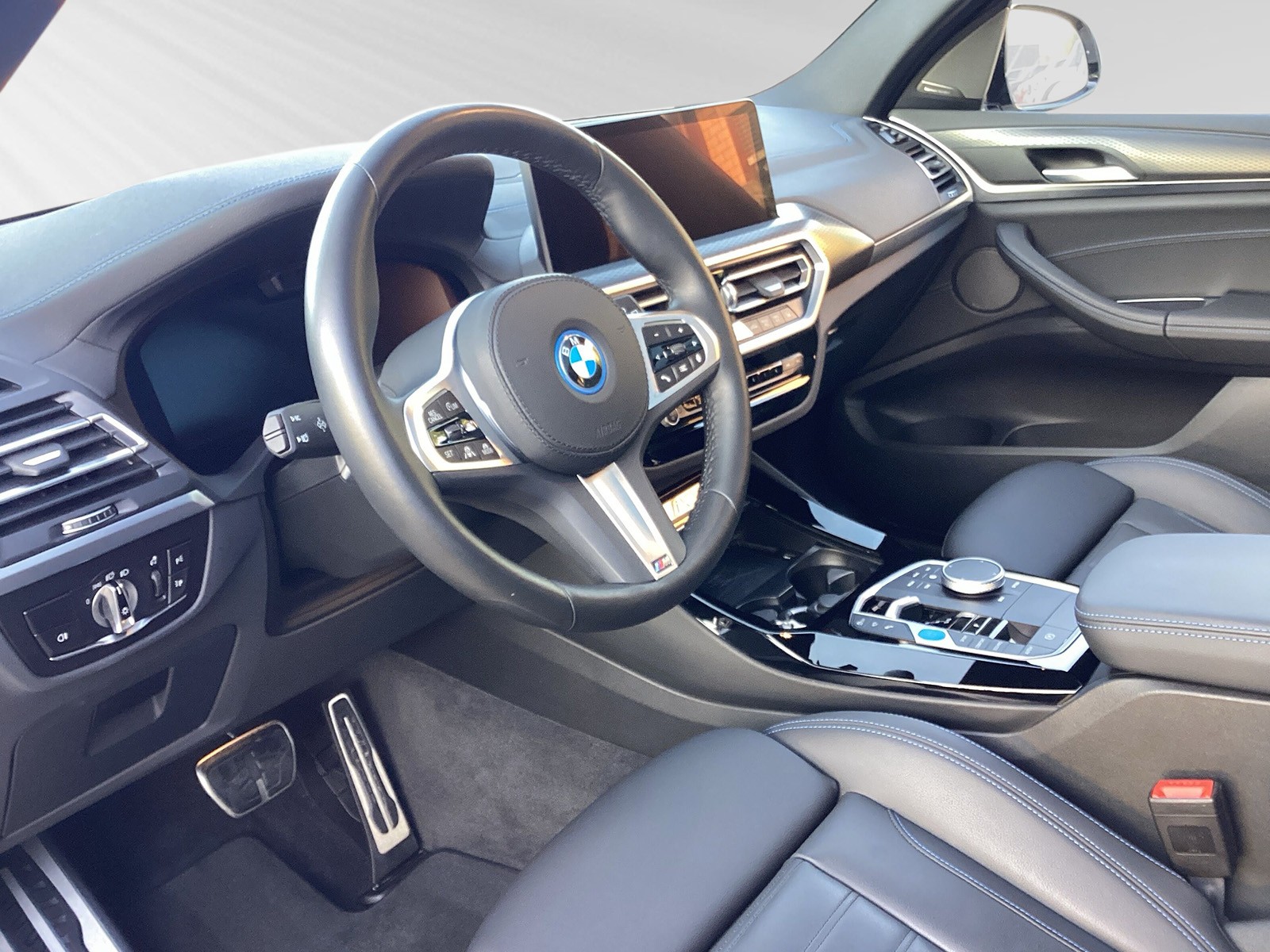BMW iX3 Impressive-image-4