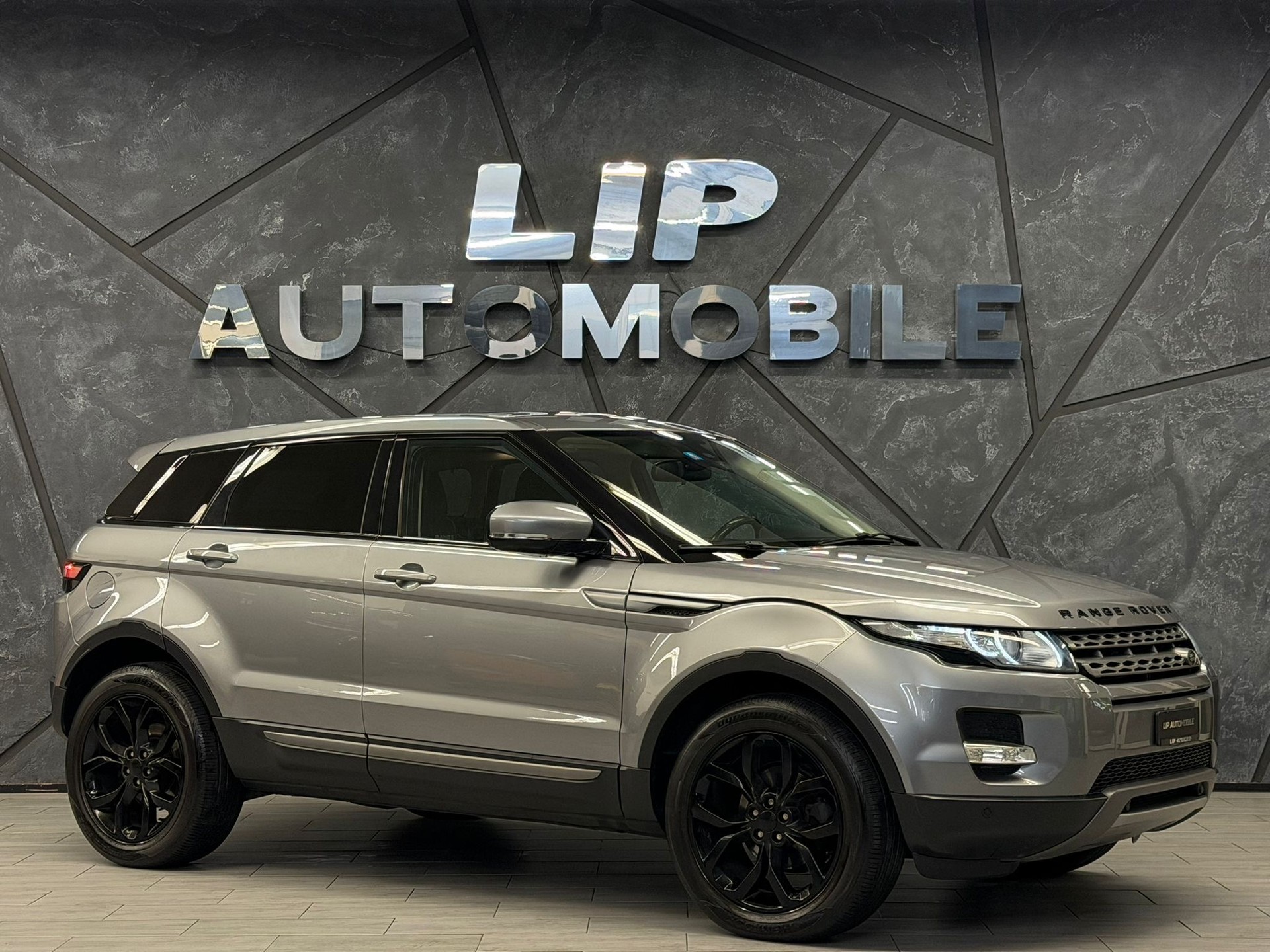 LAND ROVER Range Rover Evoque 2.2 TD4 Dynamic AT6-image-2