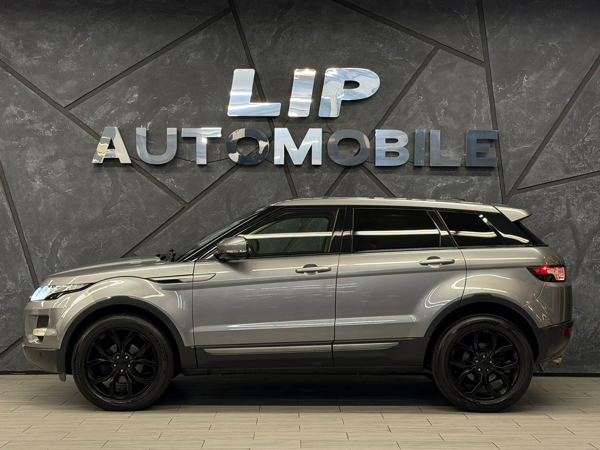 LAND ROVER Range Rover Evoque 2.2 TD4 Dynamic AT6-image-4