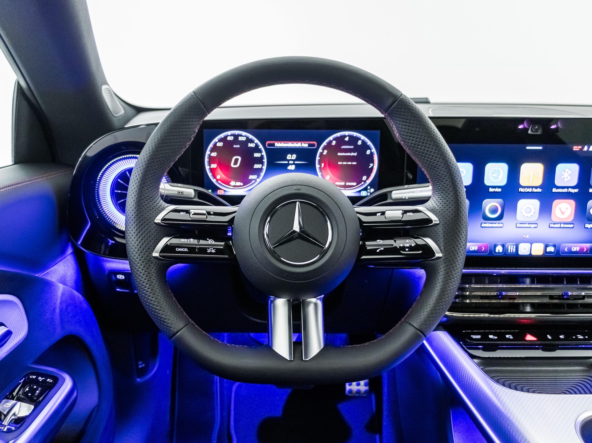 MERCEDES-BENZ CLA 220 4MATIC-image-11