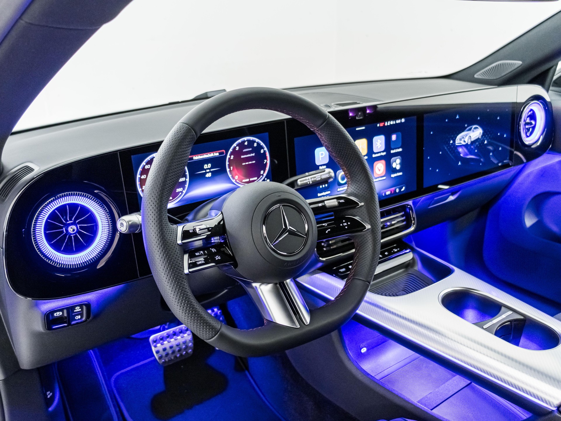 MERCEDES-BENZ CLA 220 4MATIC-image-9