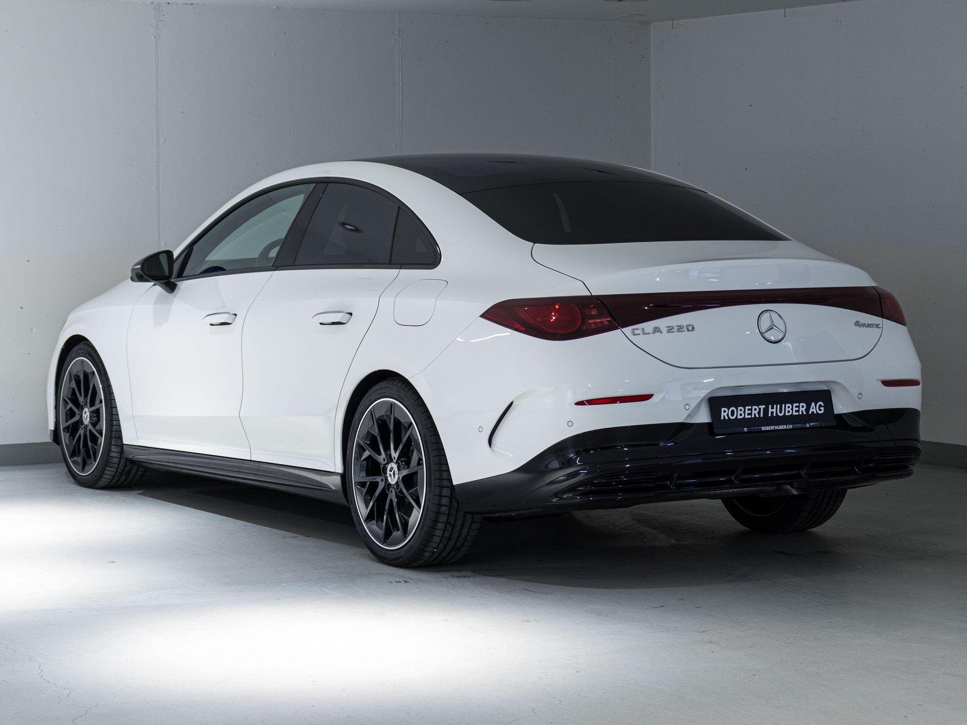 MERCEDES-BENZ CLA 220 4MATIC-image-3