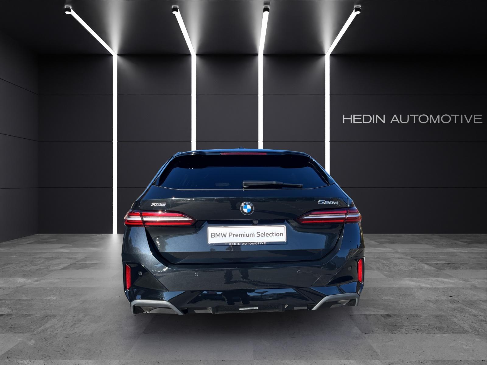 BMW 520d xDrive Touring-image-8