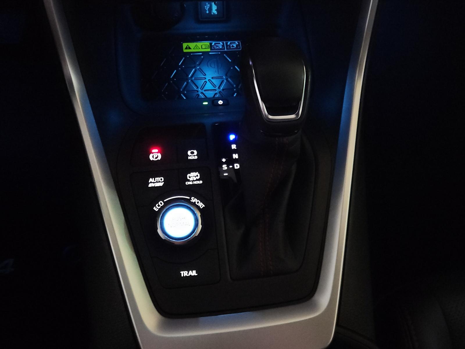 TOYOTA RAV4 2.5 Plug-In-Hybrid Platinum-image-19