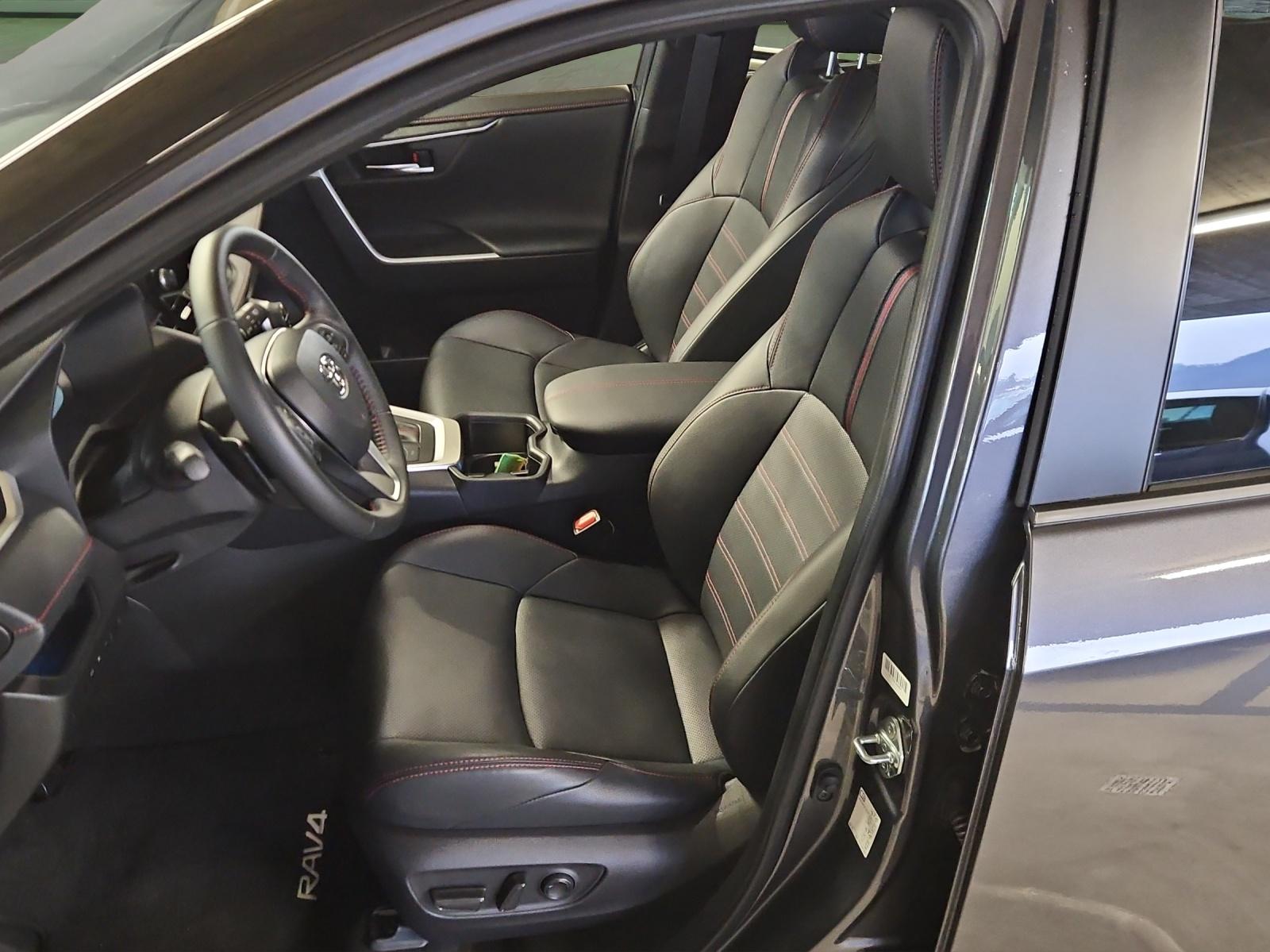 TOYOTA RAV4 2.5 Plug-In-Hybrid Platinum-image-8