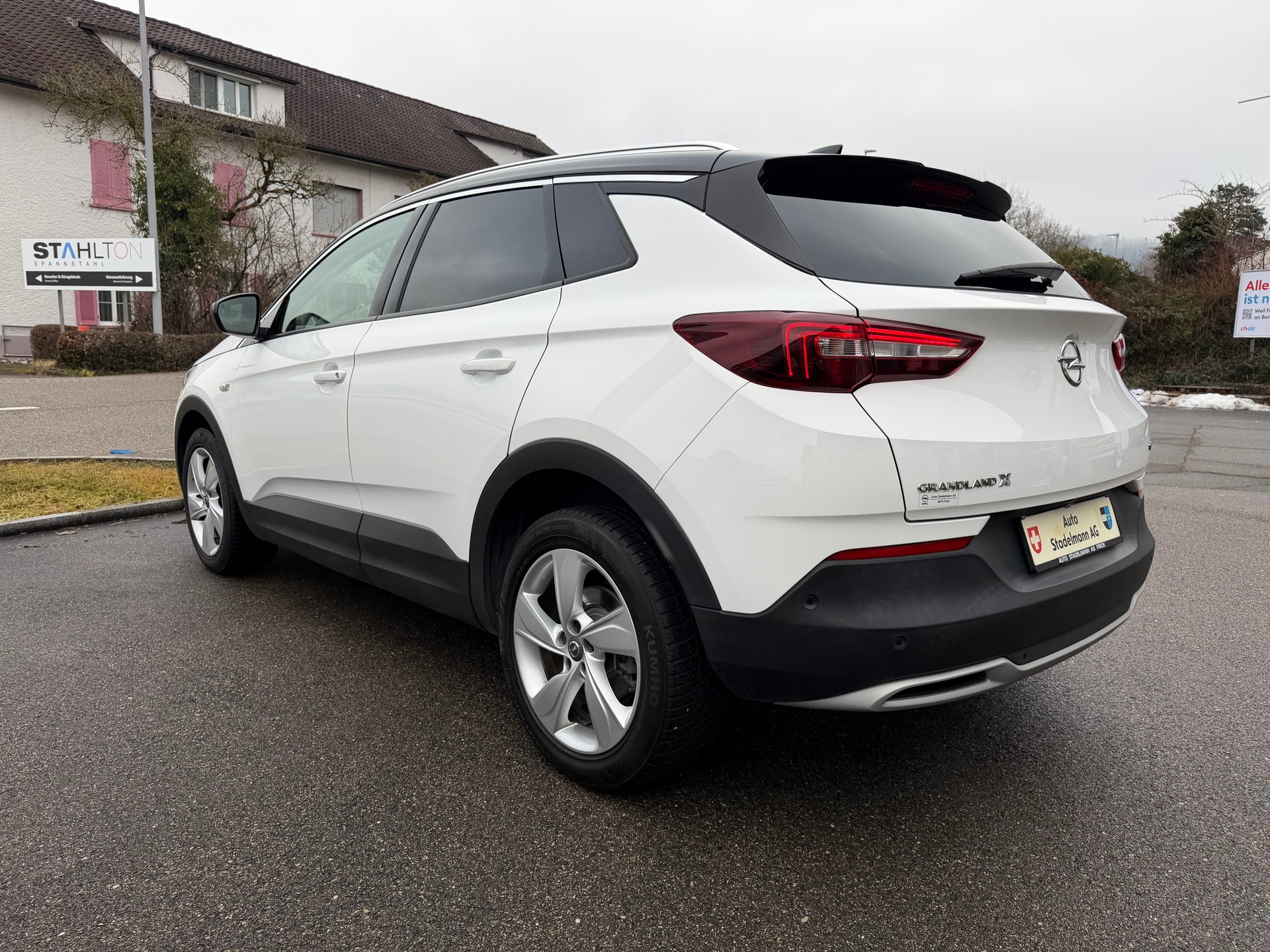 OPEL Grandland X 1.6 T Ultimate-image-5