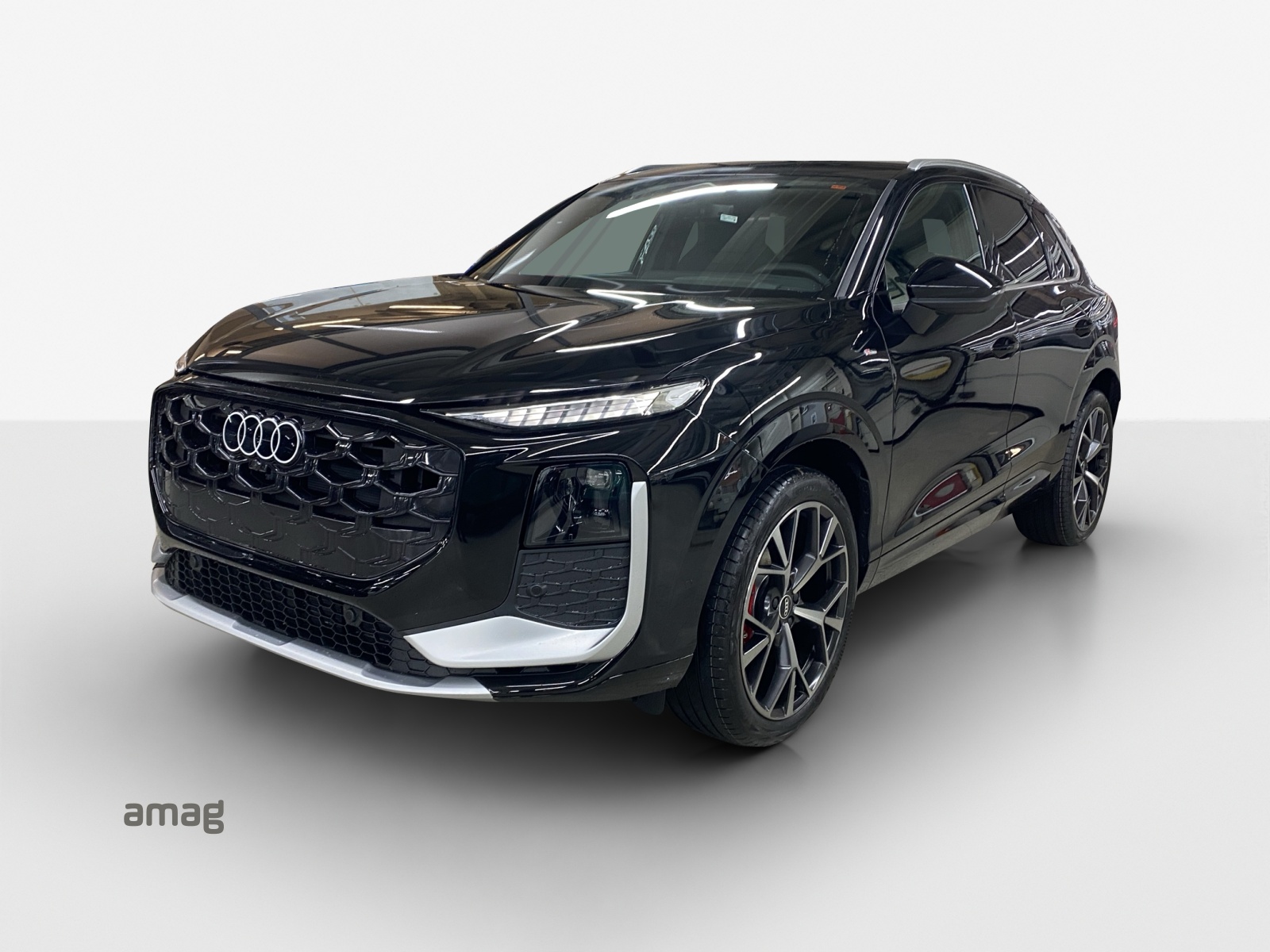 AUDI Q3 SUV 110 kW TFSI S tronic-image-0