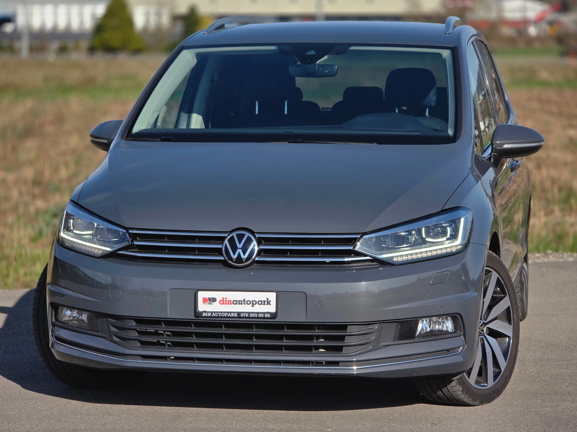 VW Touran 2.0 TDI BlueMotion Technology Highline DSG-showroom-element-1