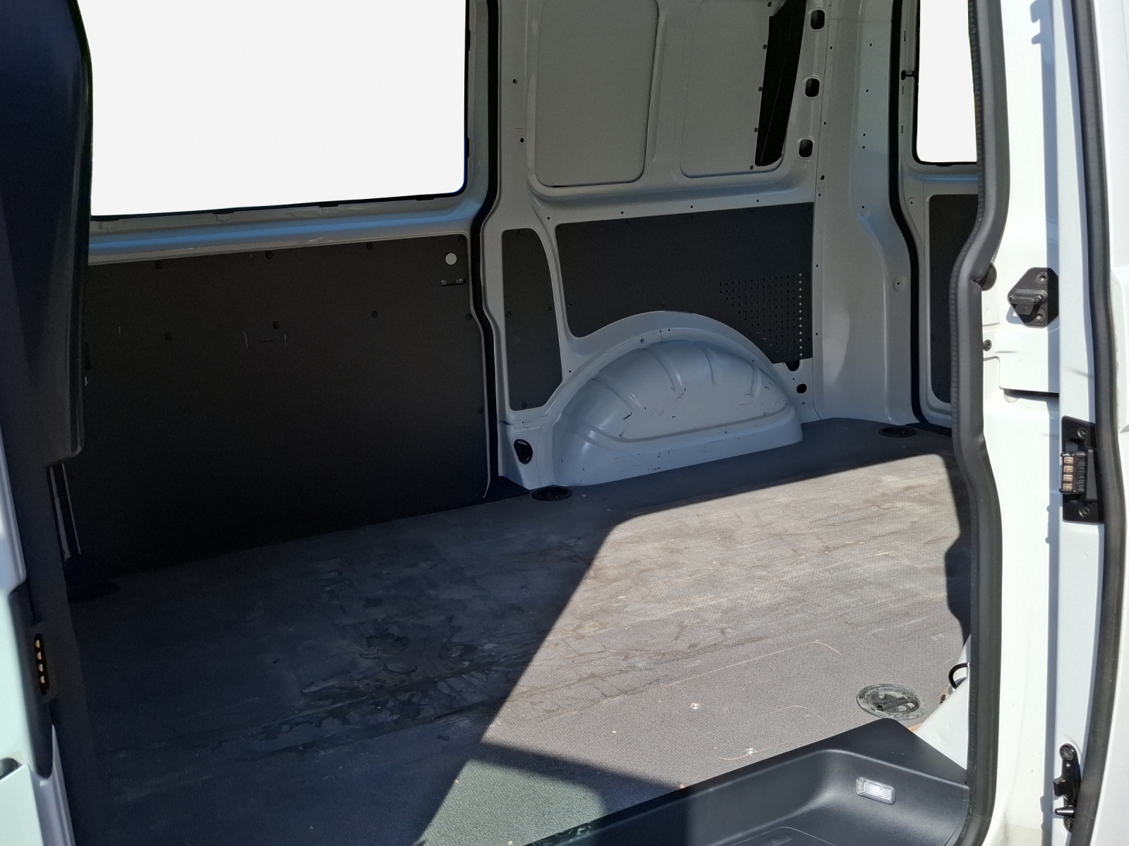 VW T6.1 2.0 TDI-image-11