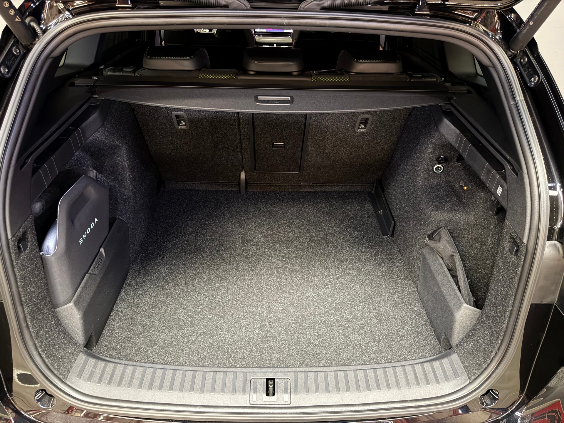 SKODA Enyaq 85x 4x4 RS MAXX-image-10