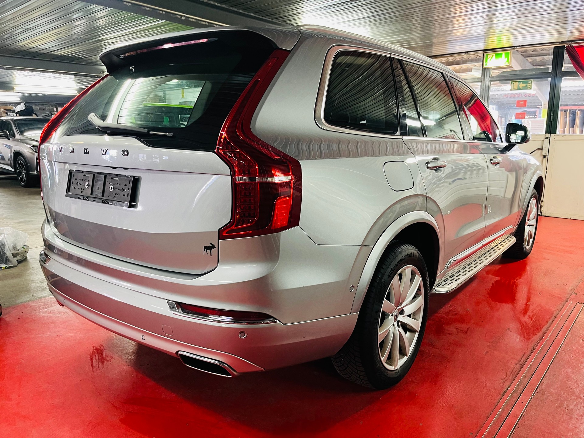 VOLVO XC90 D5 AWD Momentum Geartronic-image-6