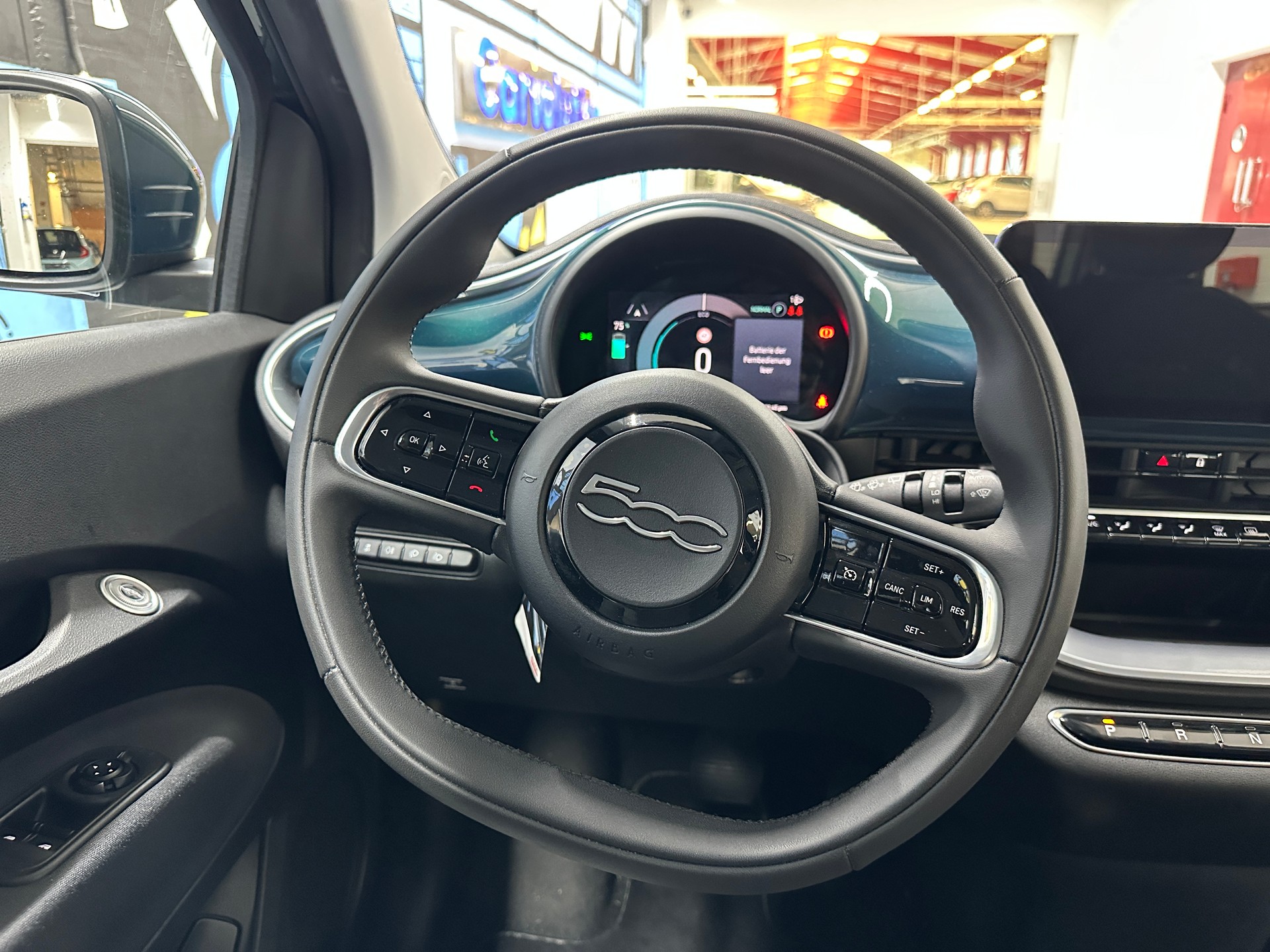 FIAT 500 electric 87 kW Icon-image-10