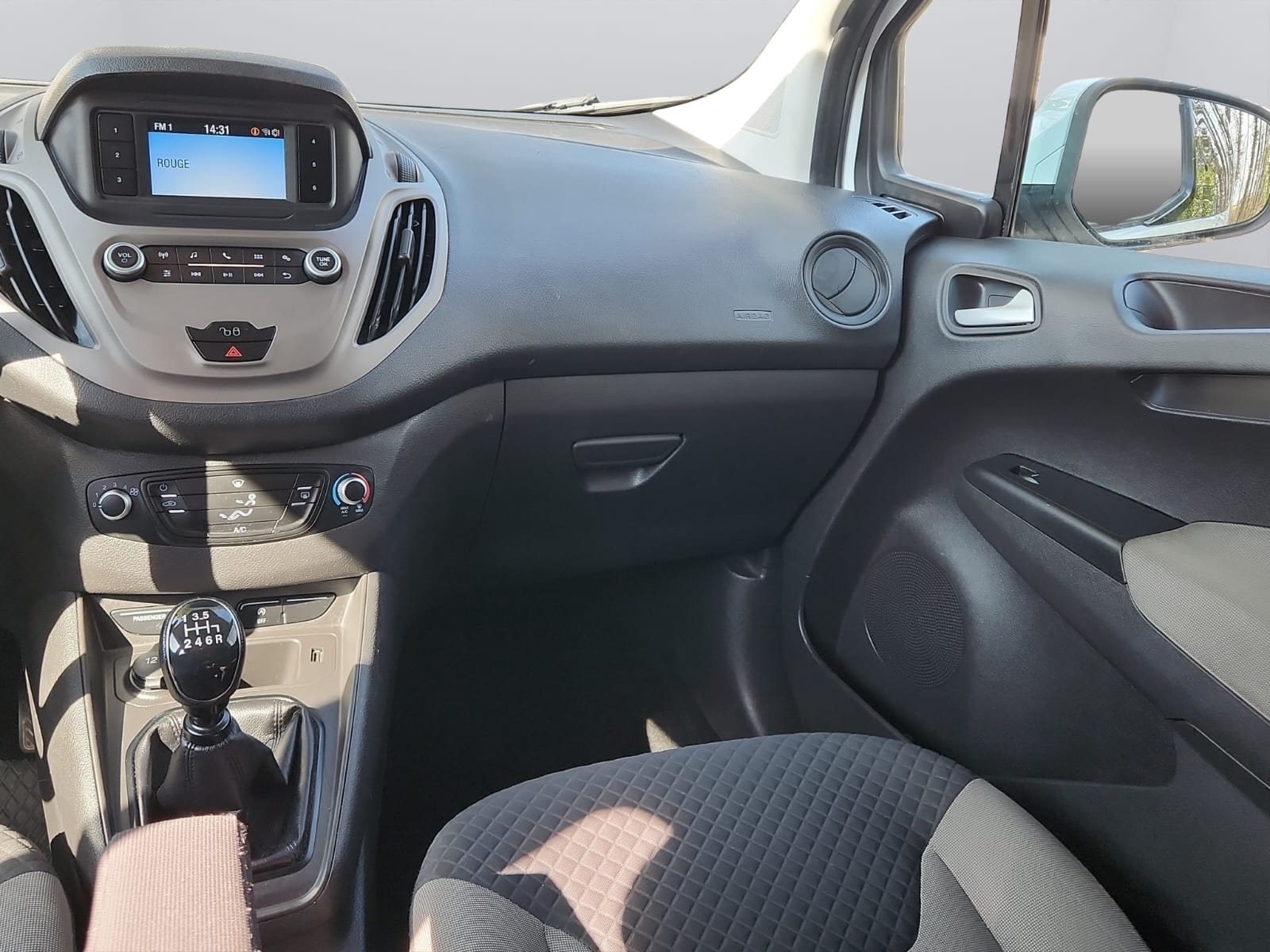 FORD Tourneo Courier 1.0 SCTi Trend-image-12