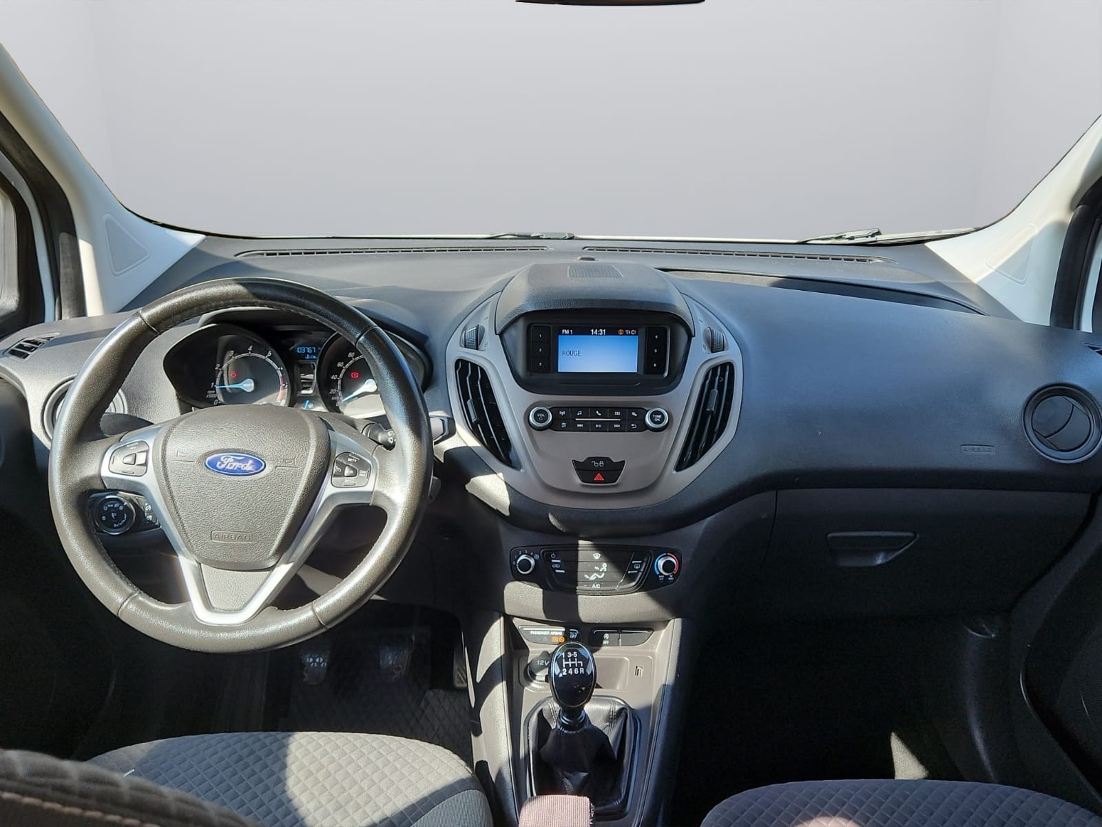 FORD Tourneo Courier 1.0 SCTi Trend-image-10