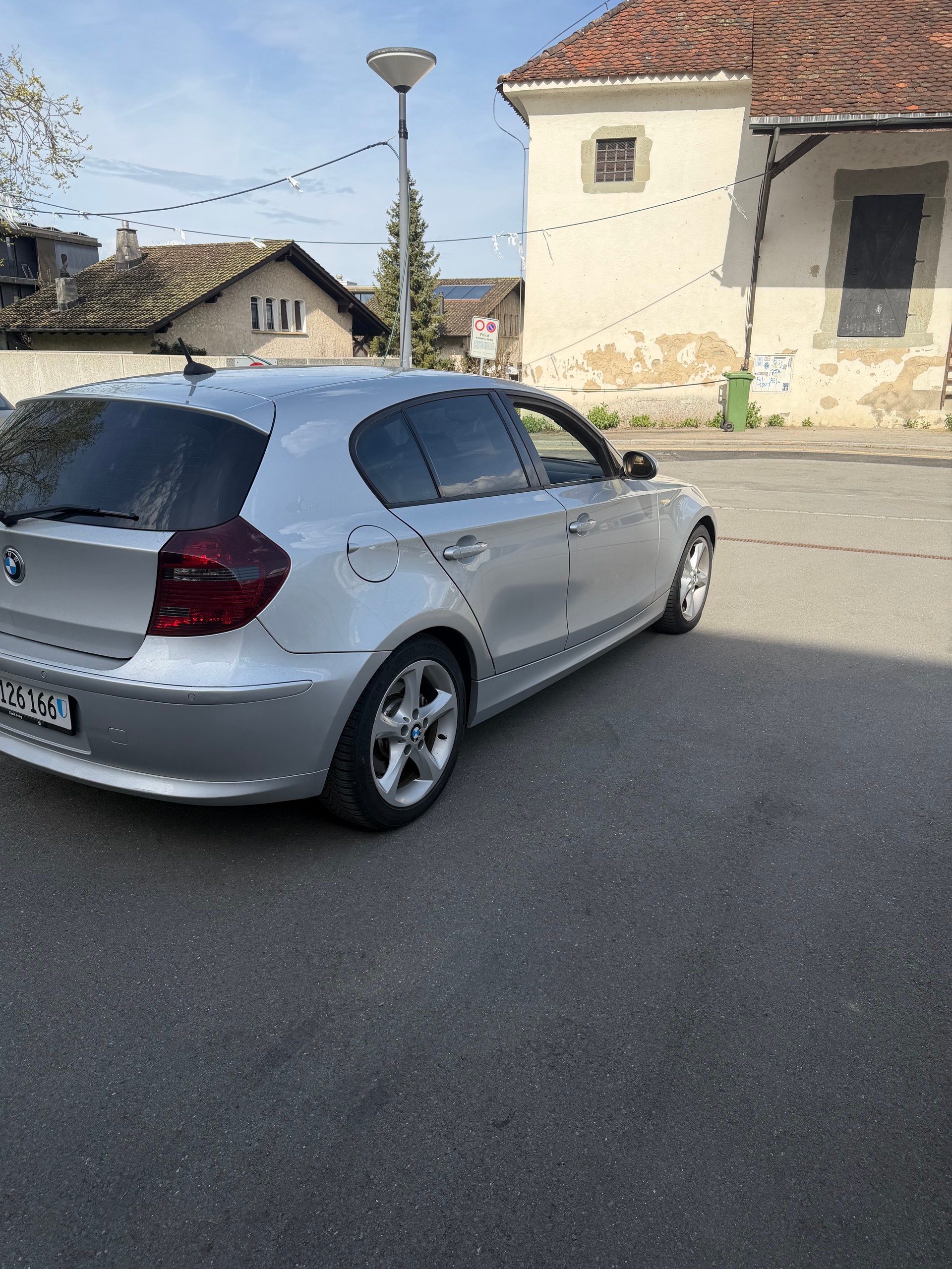 BMW 130i Steptronic-image-3