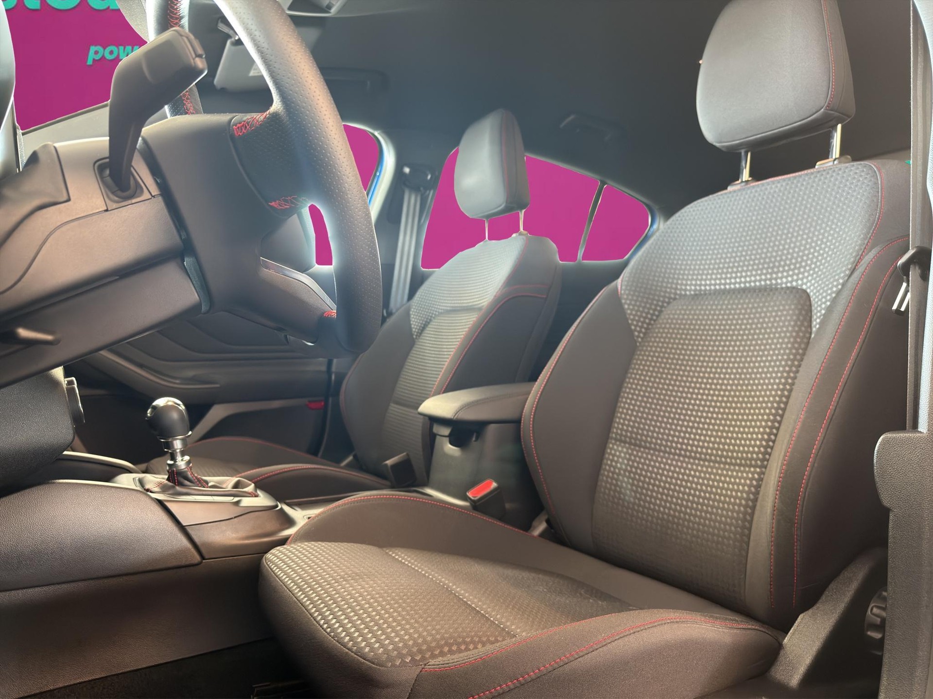 FORD Focus 1.0i EcoB Hybrid 155 ST-Line-image-10