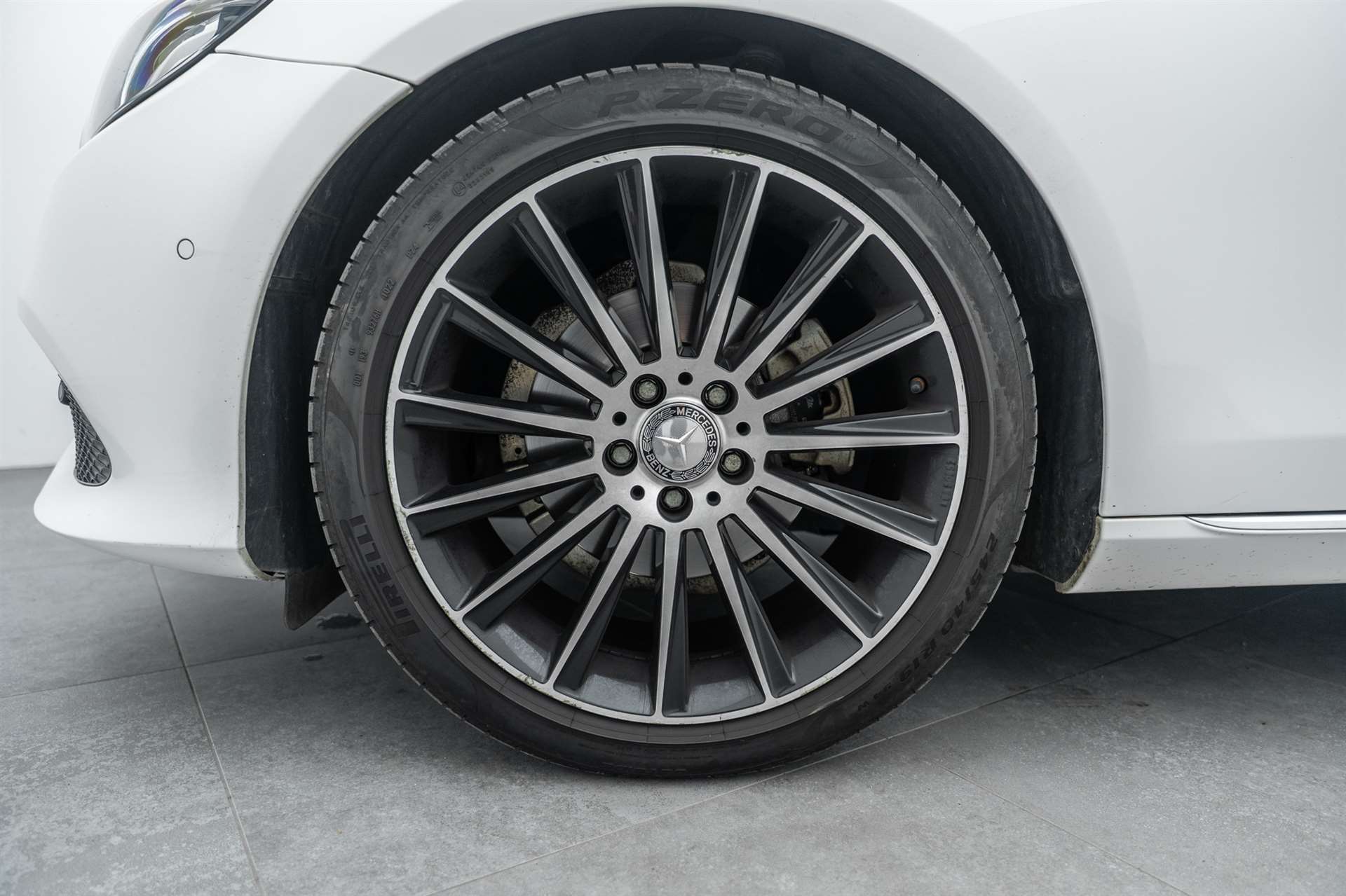 MERCEDES-BENZ E 220 d Avantgarde 9G-Tronic-image-4