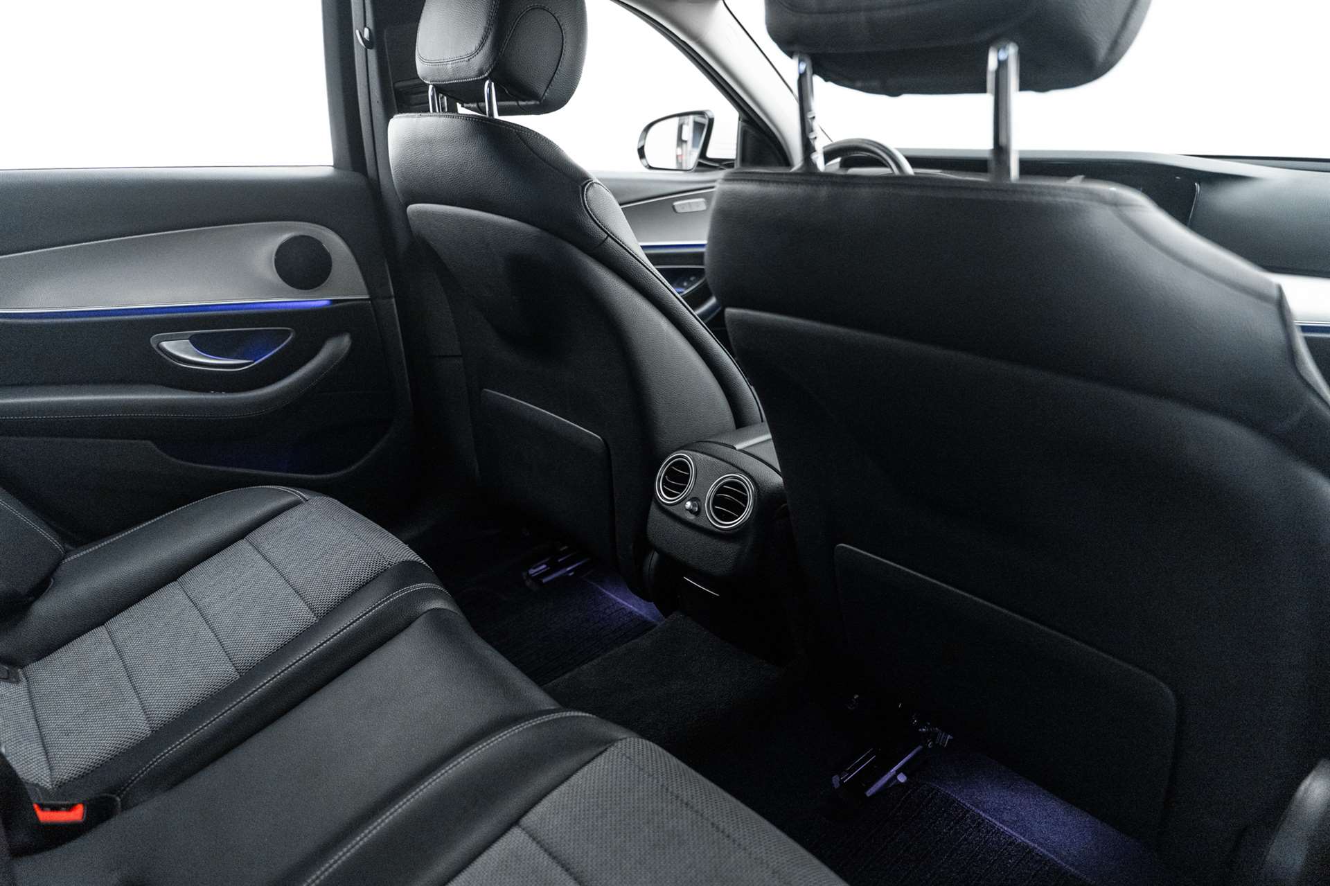 MERCEDES-BENZ E 220 d Avantgarde 9G-Tronic-image-12