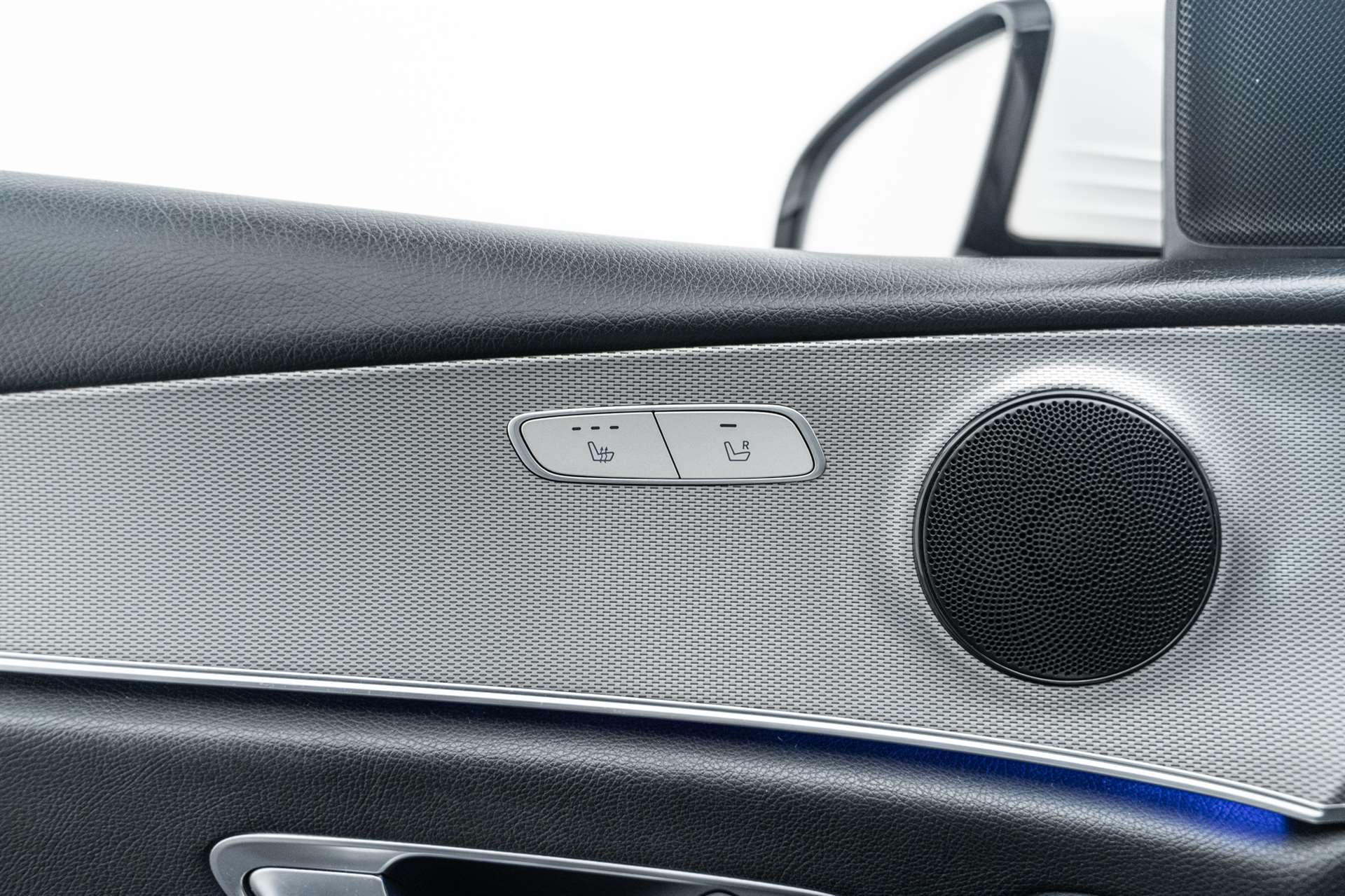 MERCEDES-BENZ E 220 d Avantgarde 9G-Tronic-image-14