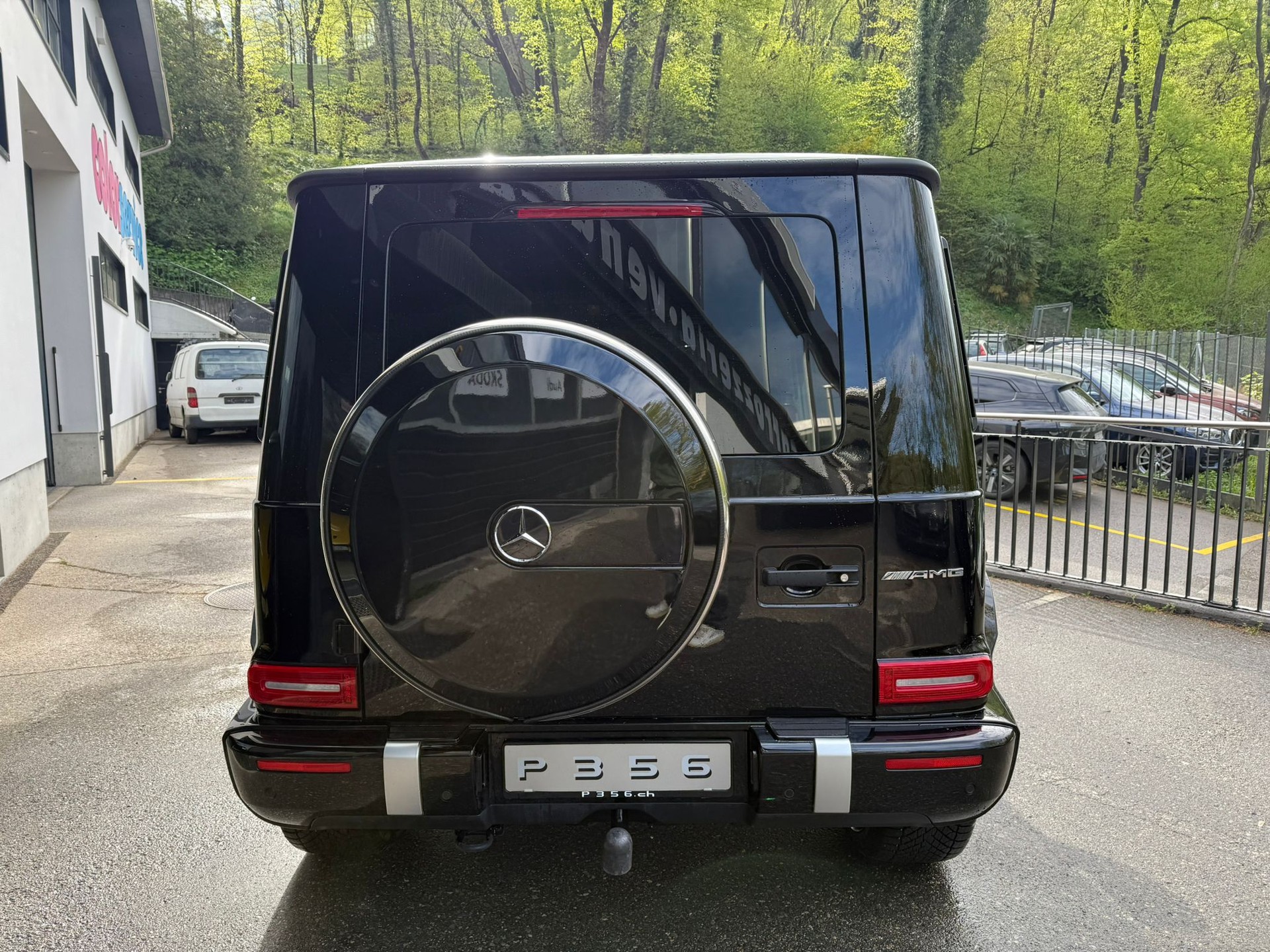 MERCEDES-BENZ G 400 d AMG Line 9G-Tronic-image-5