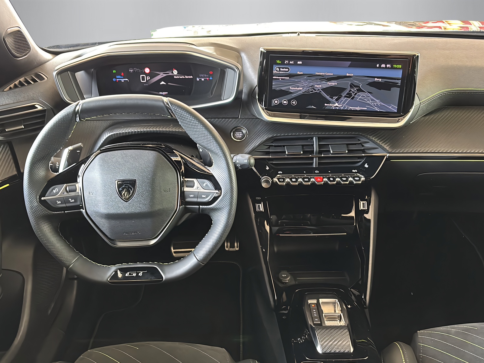 PEUGEOT 2008 1.2 PureTech 130 GT-image-4
