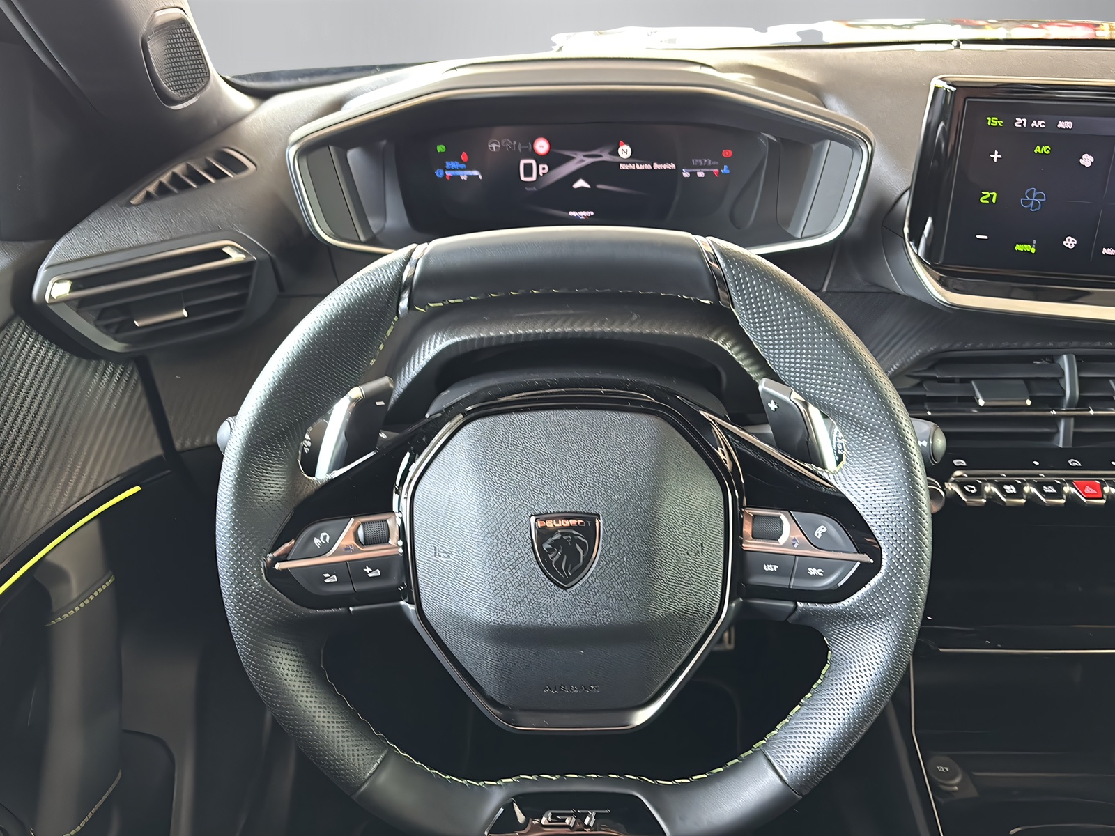 PEUGEOT 2008 1.2 PureTech 130 GT-image-3