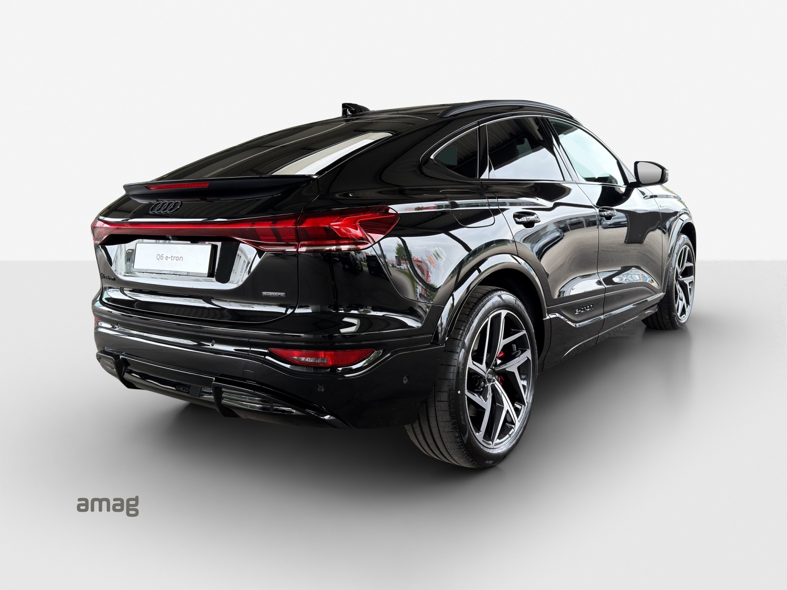 AUDI Q6 Sportback e-tron quattro-image-4