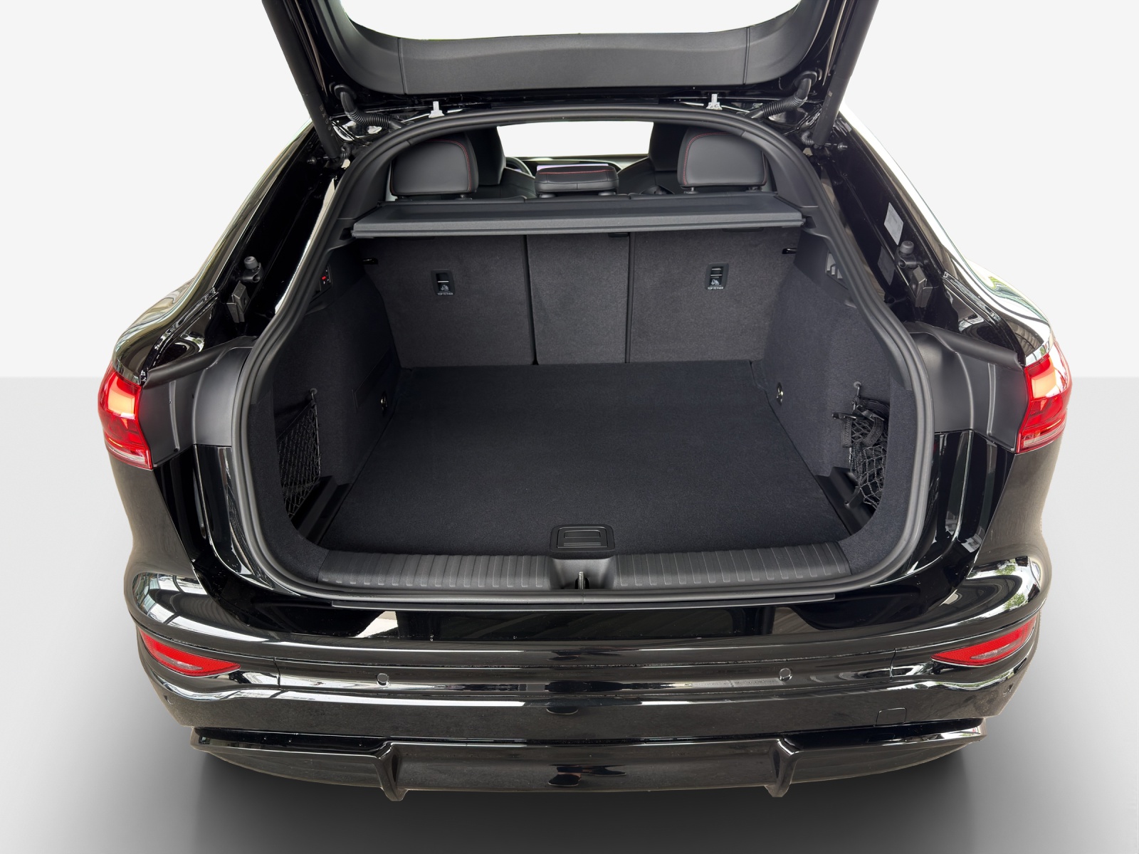 AUDI Q6 Sportback e-tron quattro-image-12