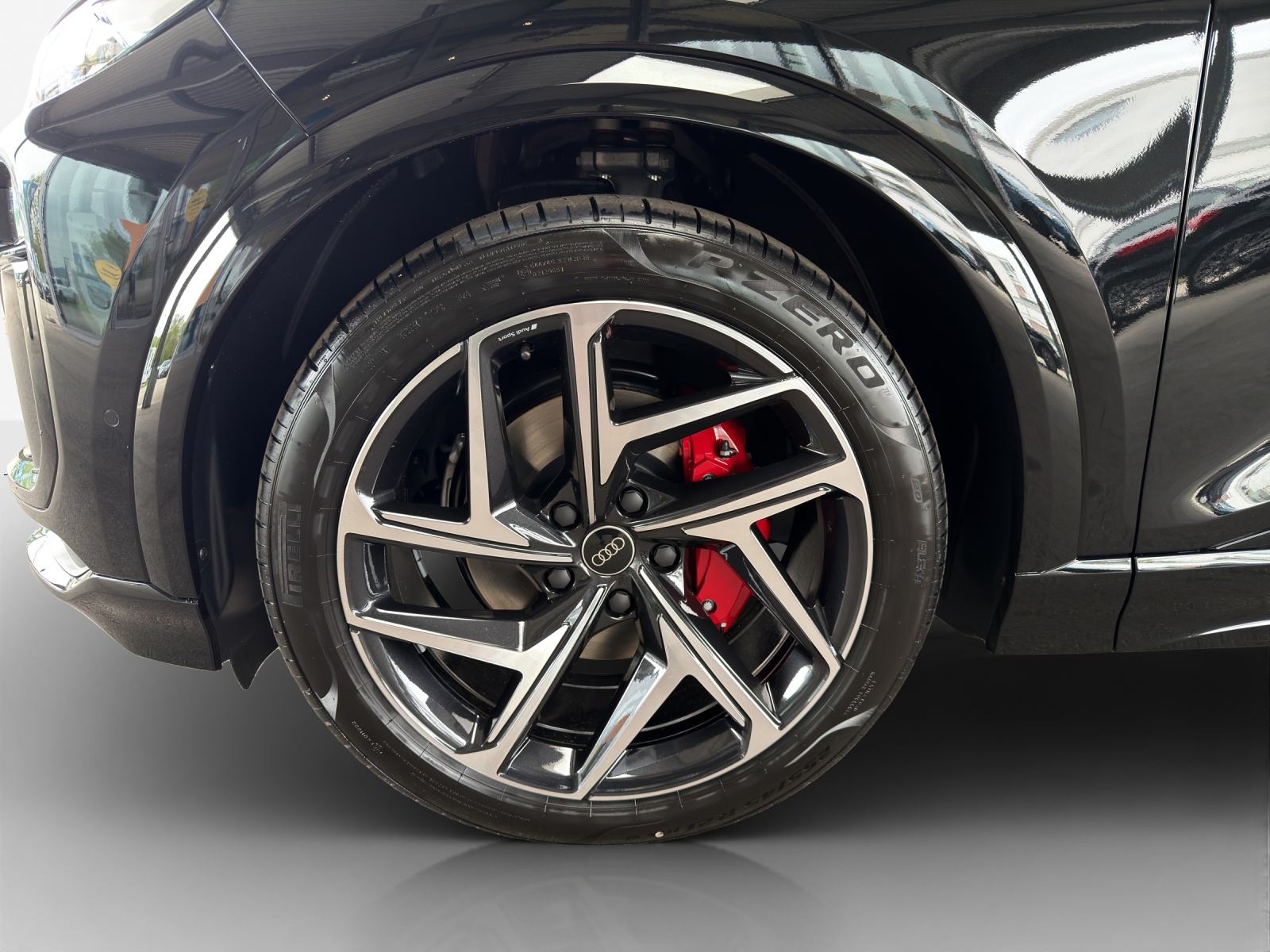 AUDI Q6 Sportback e-tron quattro-image-13