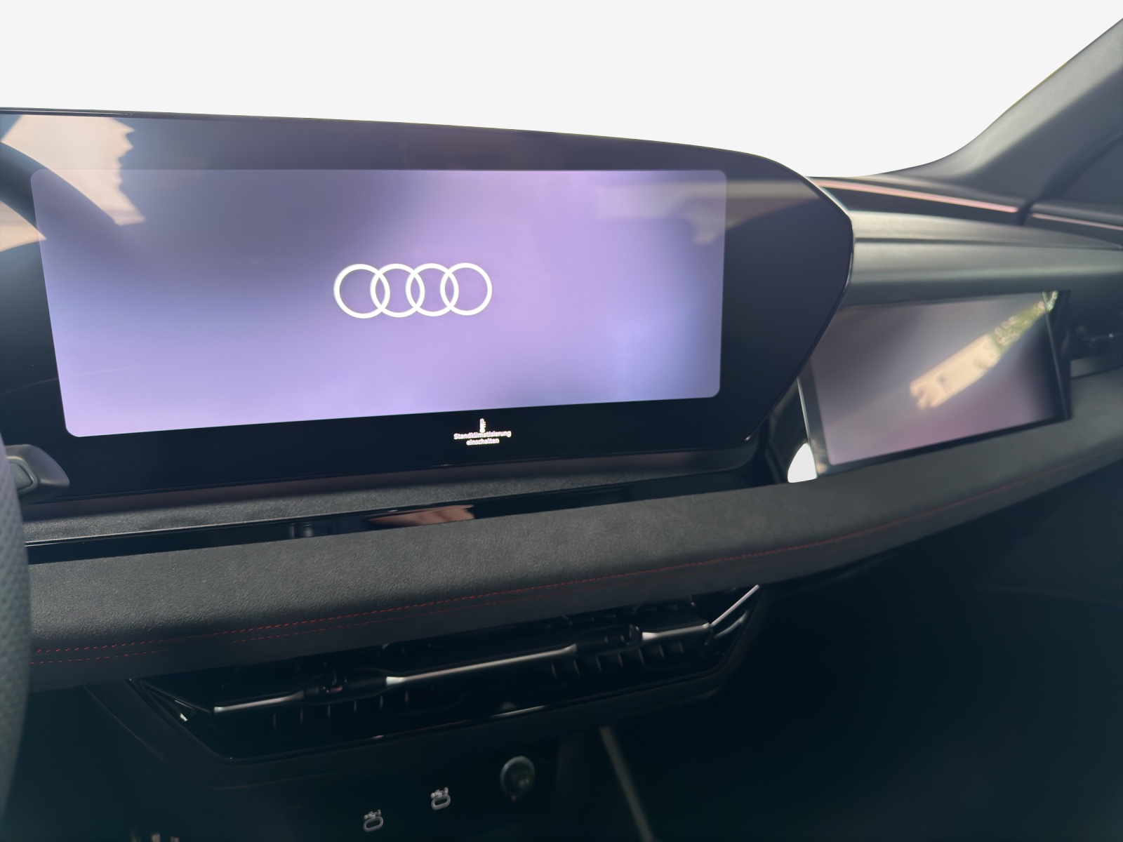 AUDI Q6 Sportback e-tron quattro-image-10