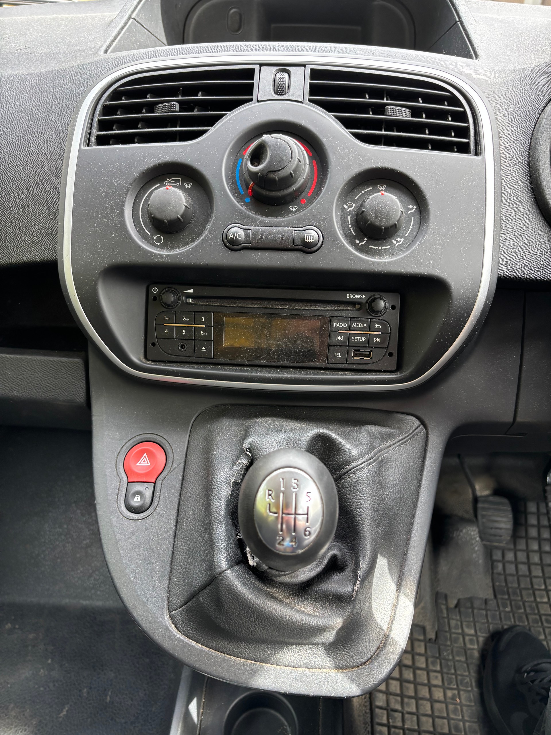 RENAULT Kangoo Medium dCi 115 ENERGY Business-image-10