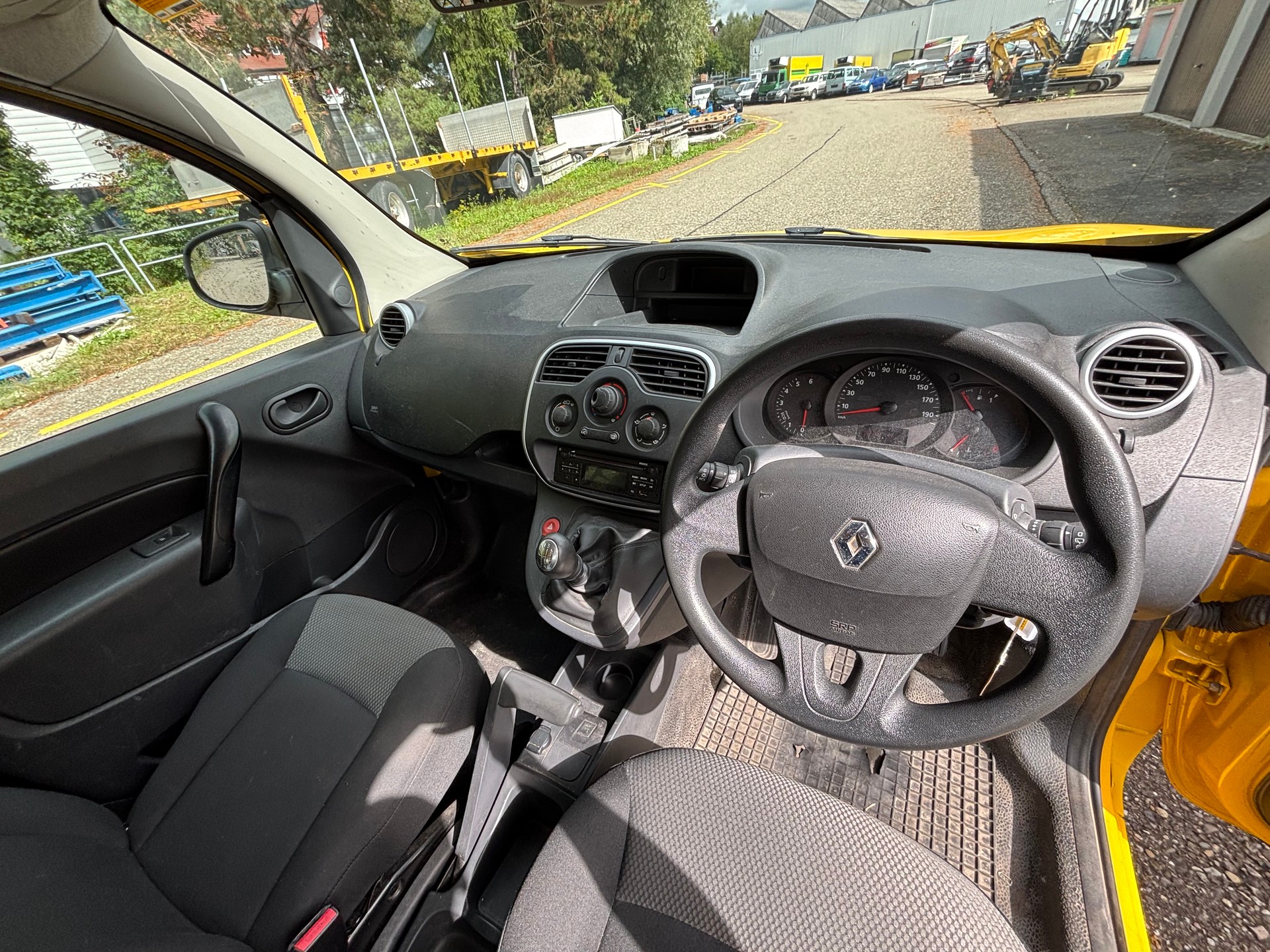 RENAULT Kangoo Medium dCi 115 ENERGY Business-image-9