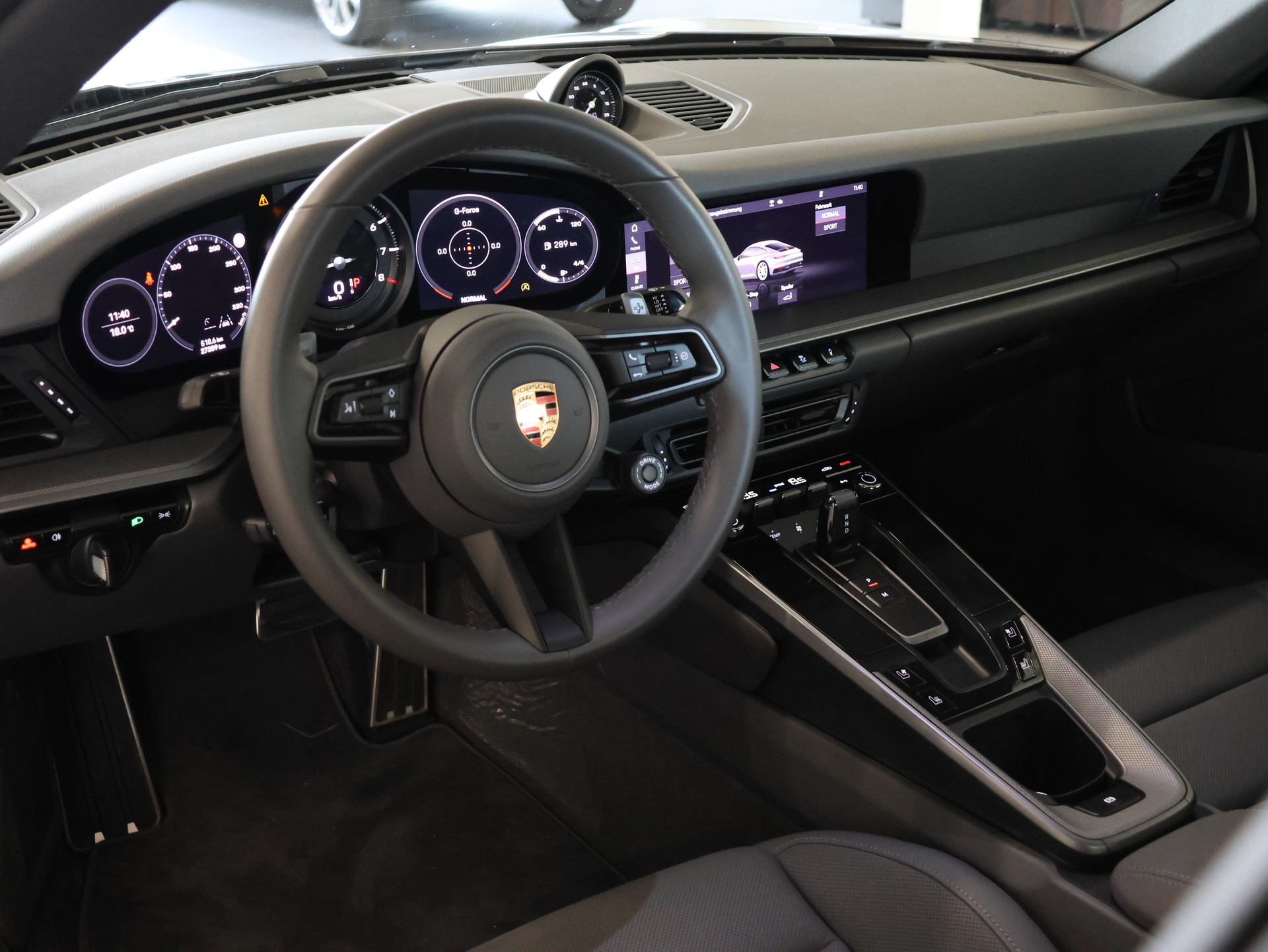 PORSCHE 911 Carrera 4S PDK *Bose* *Hinterachslenkung* *Sport Chrono*-image-21