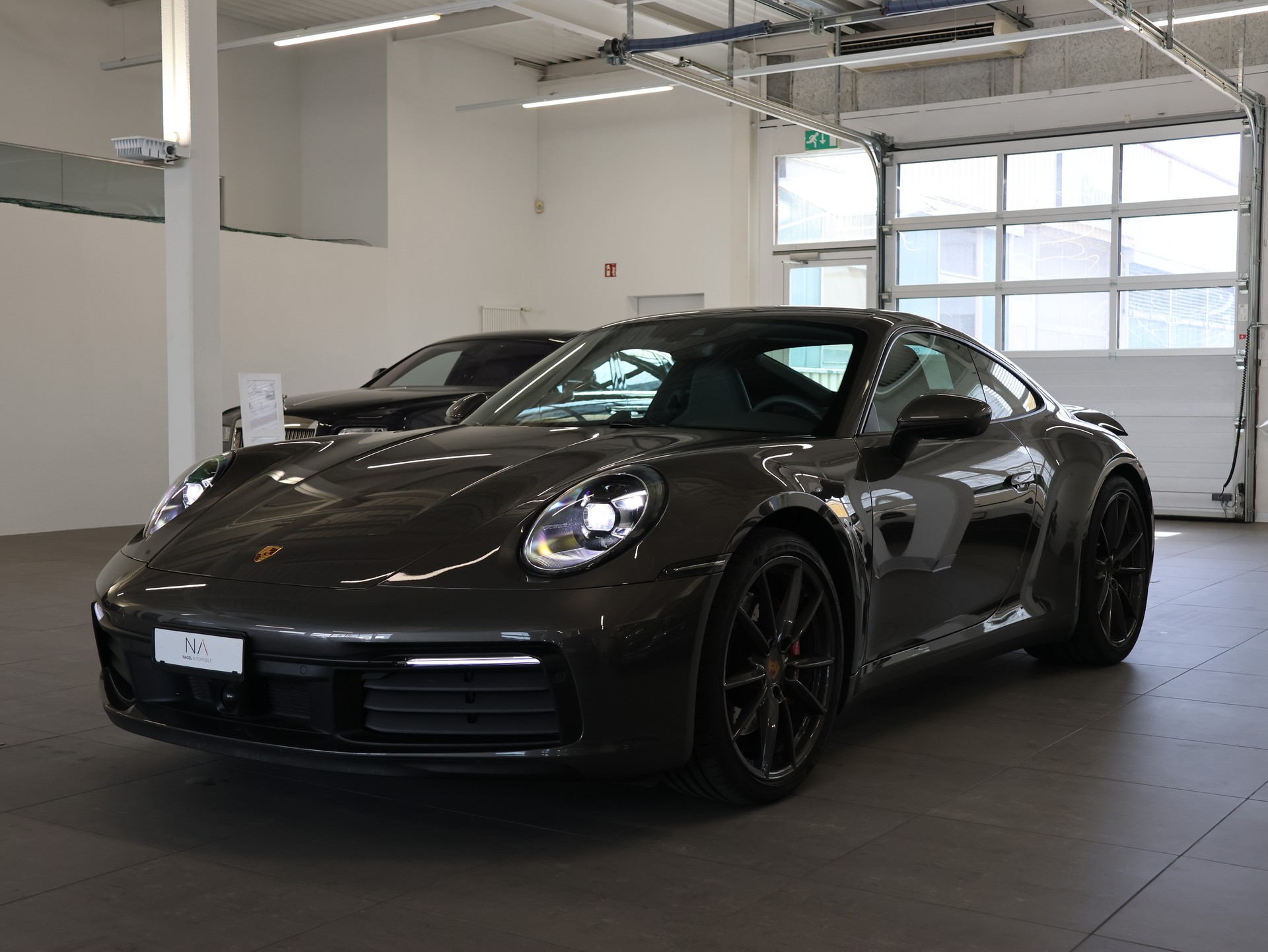 PORSCHE 911 Carrera 4S PDK *Bose* *Hinterachslenkung* *Sport Chrono*-image-3