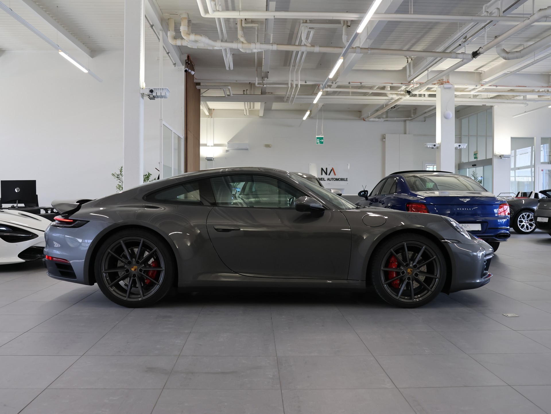 PORSCHE 911 Carrera 4S PDK *Bose* *Hinterachslenkung* *Sport Chrono*-image-6