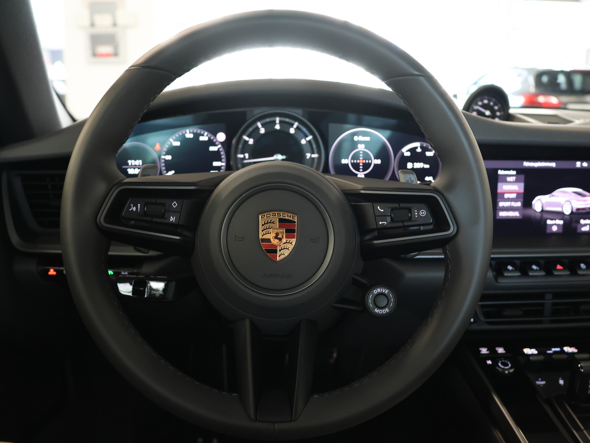 PORSCHE 911 Carrera 4S PDK *Bose* *Hinterachslenkung* *Sport Chrono*-image-22