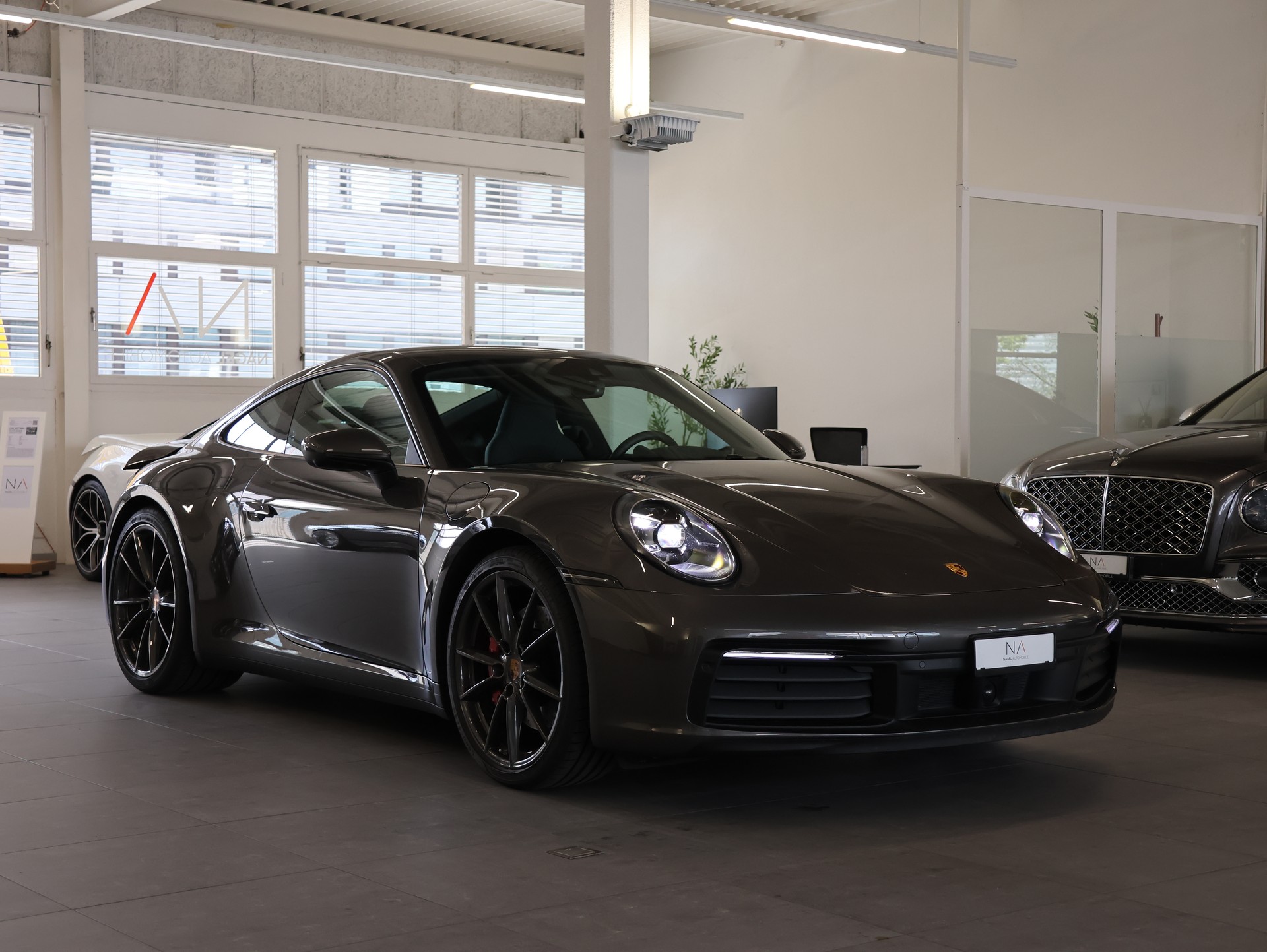 PORSCHE 911 Carrera 4S PDK *Bose* *Hinterachslenkung* *Sport Chrono*-image-1