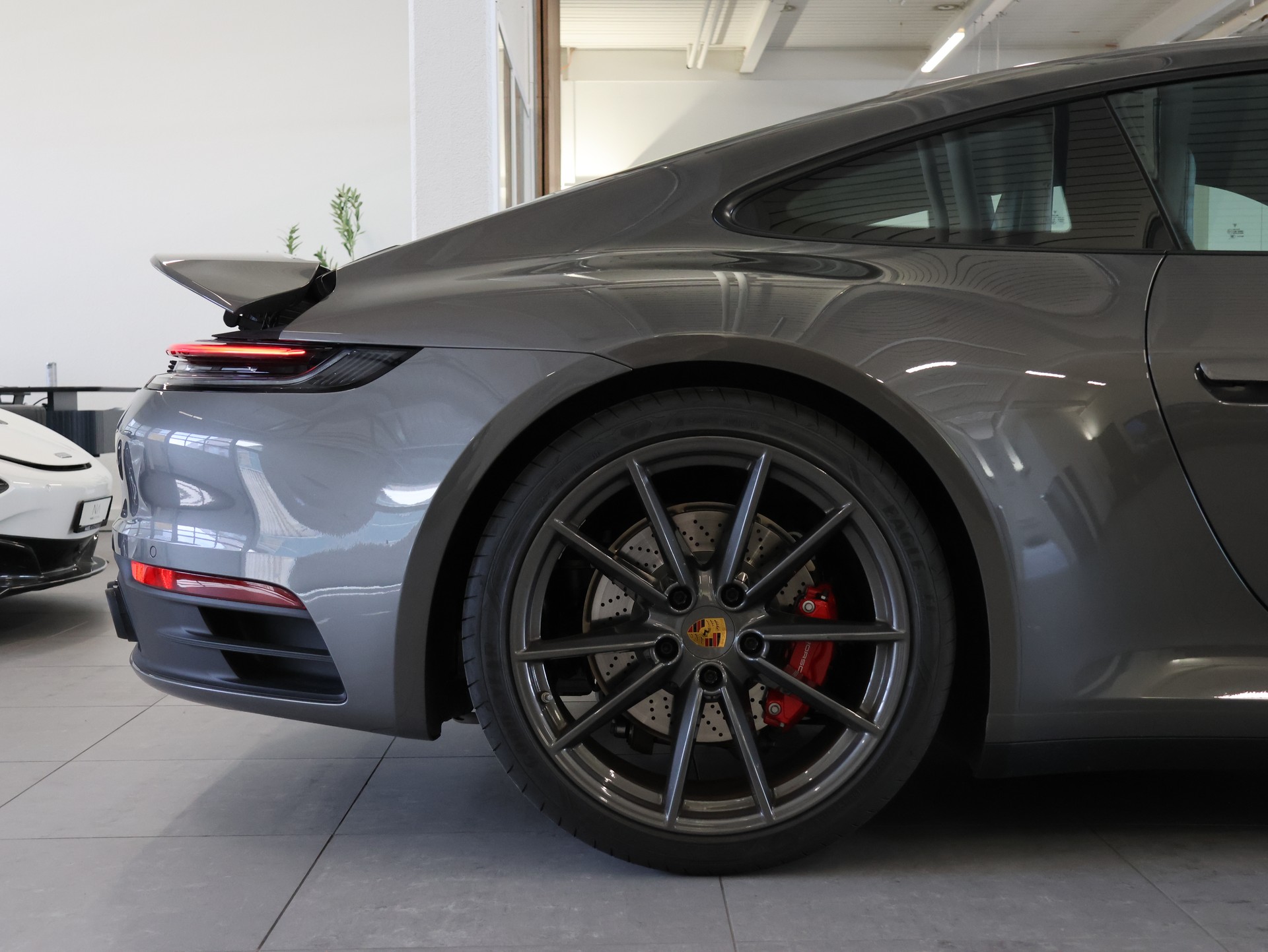 PORSCHE 911 Carrera 4S PDK *Bose* *Hinterachslenkung* *Sport Chrono*-image-12
