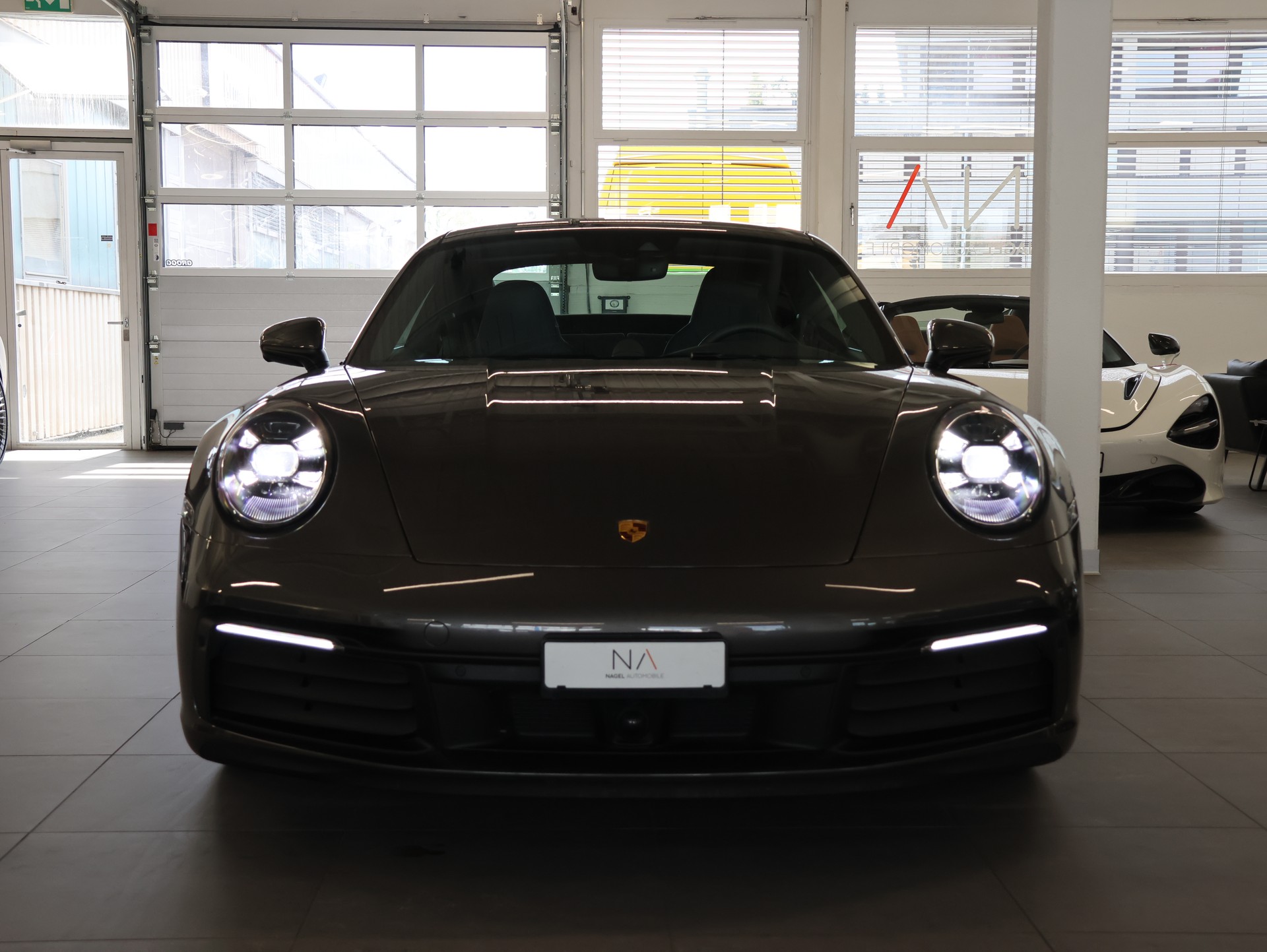 PORSCHE 911 Carrera 4S PDK *Bose* *Hinterachslenkung* *Sport Chrono*-image-2