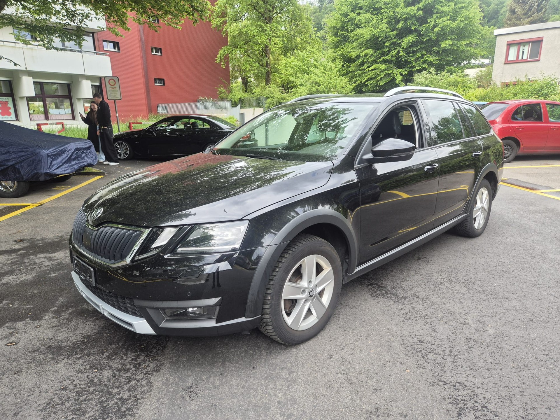 SKODA Octavia Combi 2.0 TDI Scout 4x4 DSG-image-1