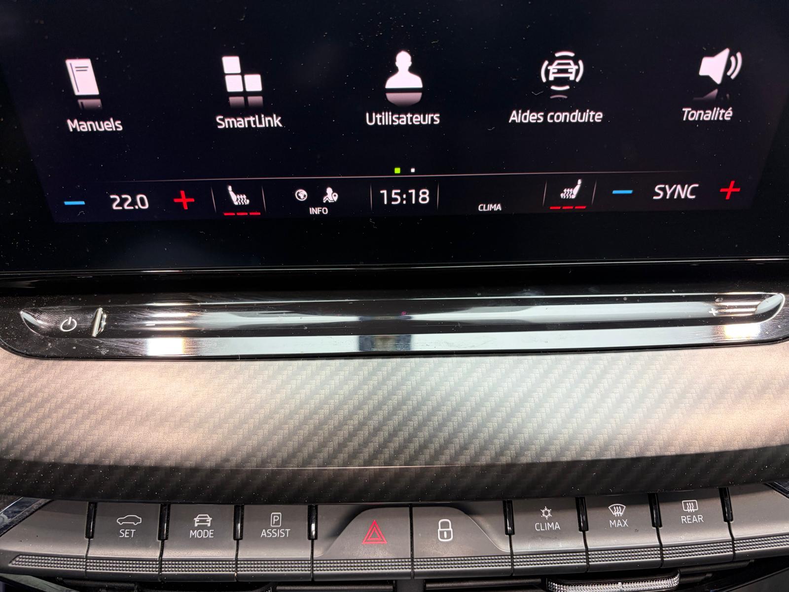 SKODA Octavia Combi 2.0 TSI DSG RS - Toit ouvrant - Attelage-image-26