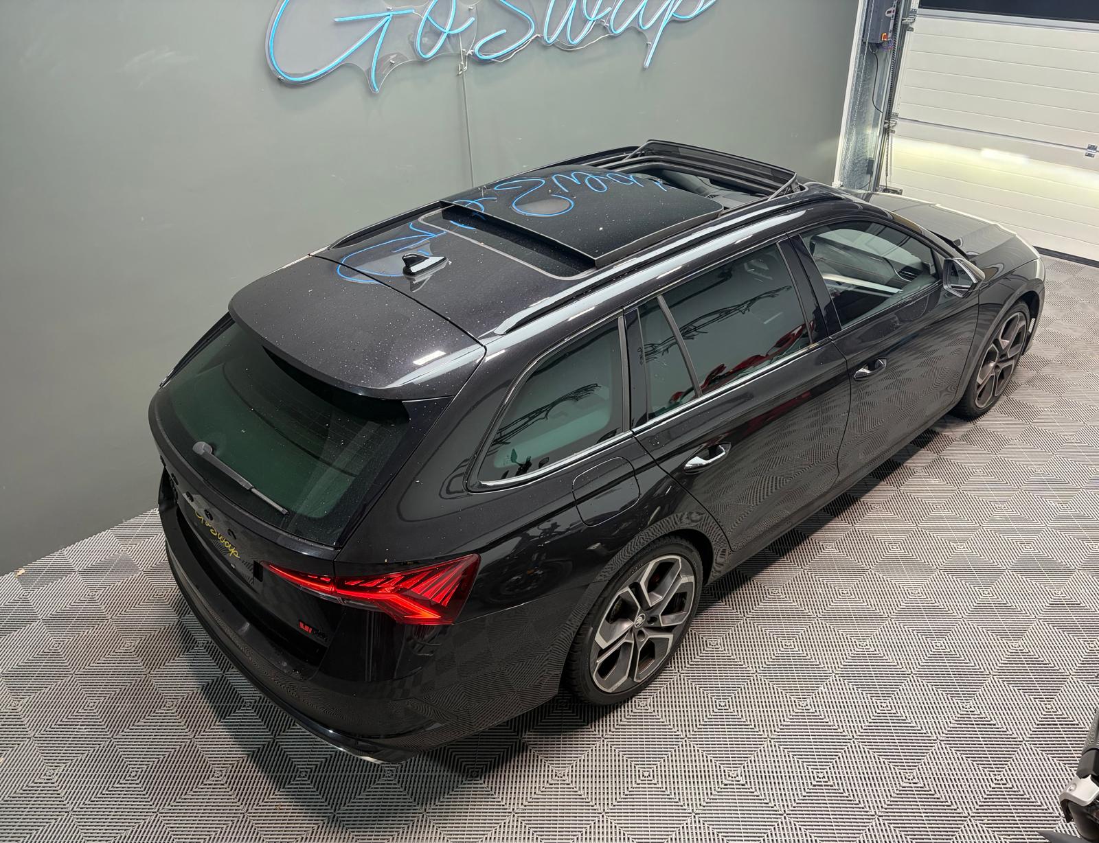 SKODA Octavia Combi 2.0 TSI DSG RS - Toit ouvrant - Attelage-image-5