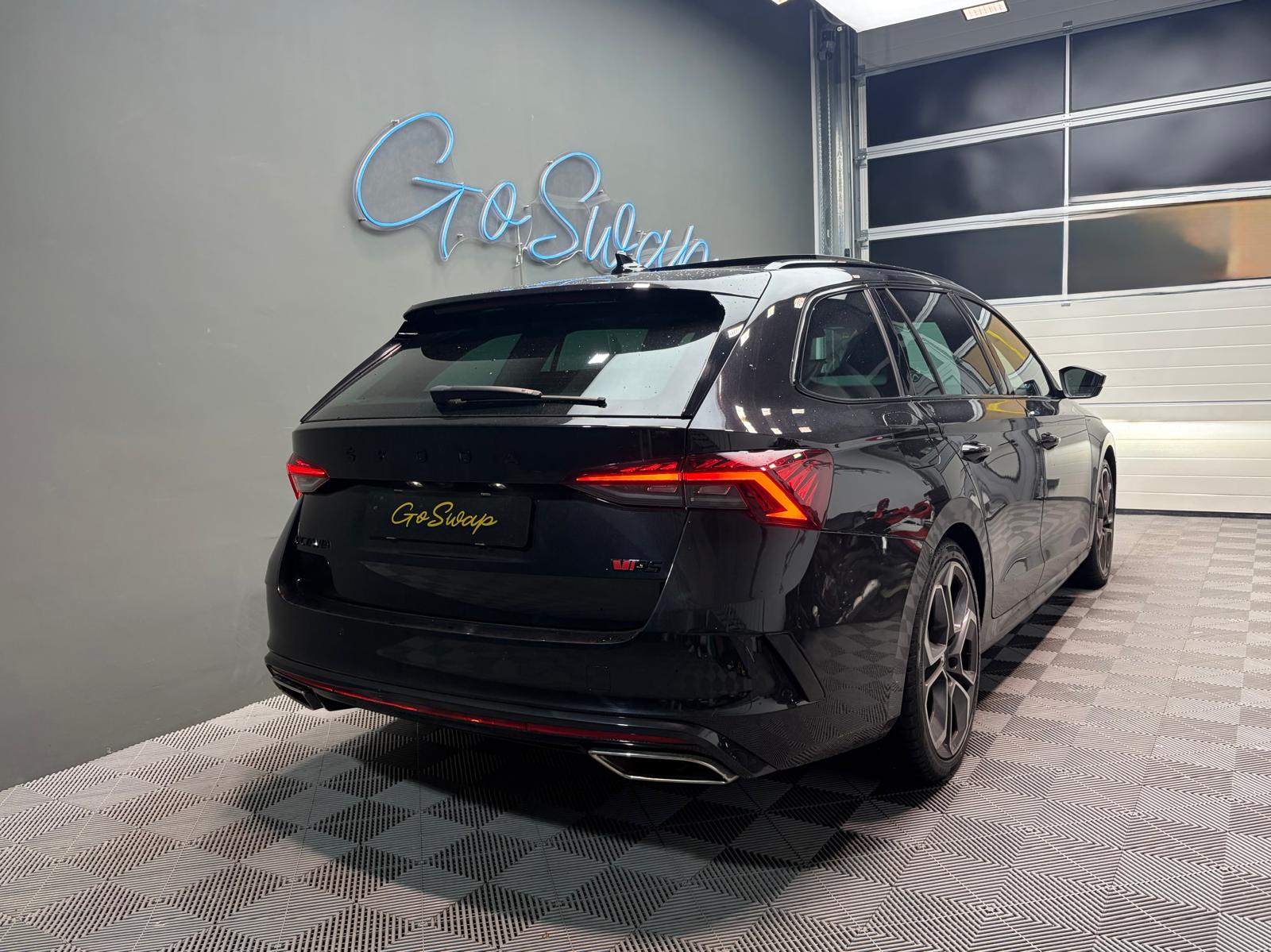 SKODA Octavia Combi 2.0 TSI DSG RS - Toit ouvrant - Attelage-image-3