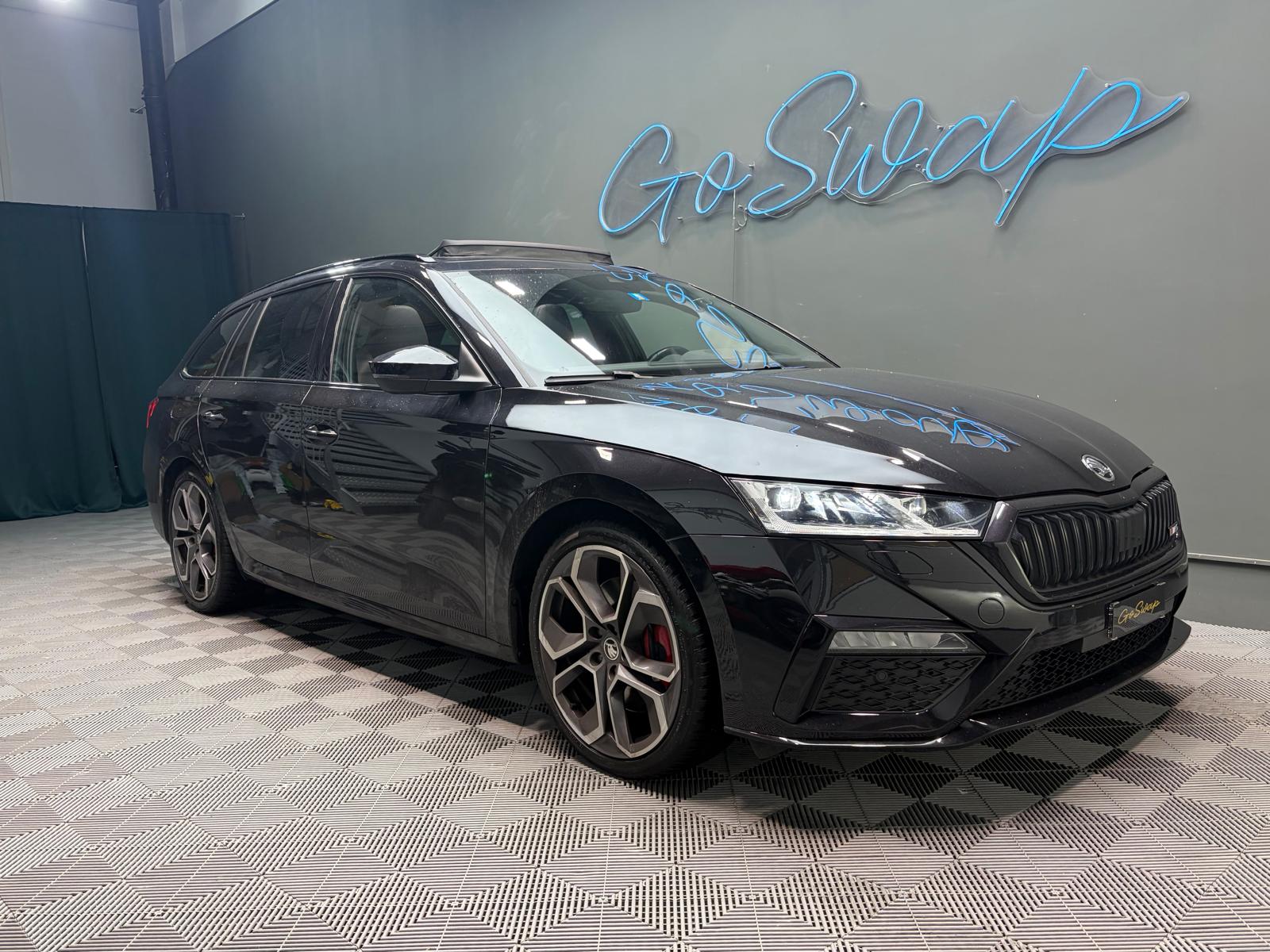 SKODA Octavia Combi 2.0 TSI DSG RS - Toit ouvrant - Attelage-image-0