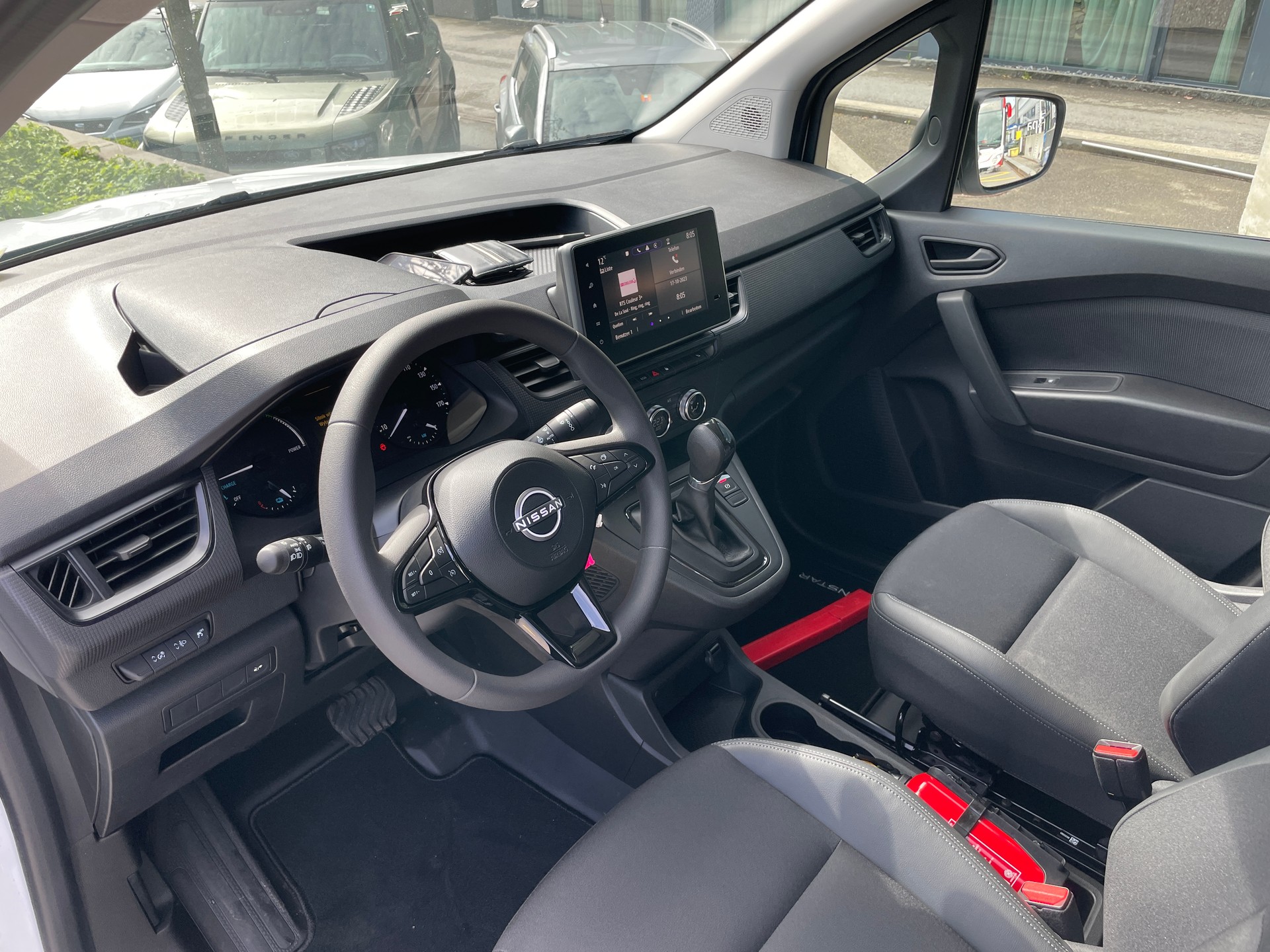 NISSAN Townstar EV45 kWh 22kW L2 Acenta-image-11