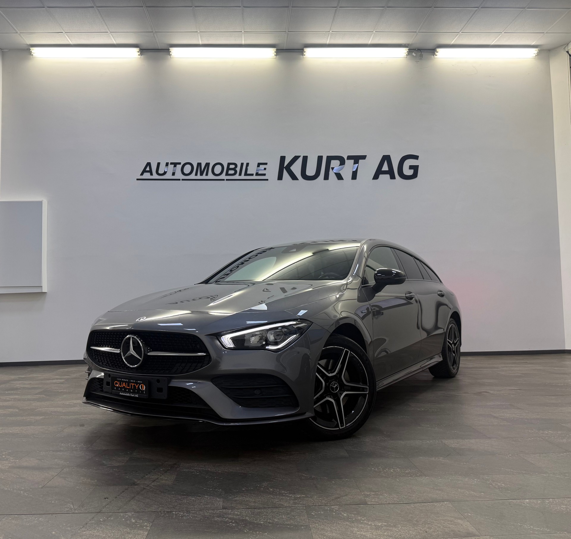 MERCEDES-BENZ CLA Shooting Brake 250 e 8G-DCT AMG Line-showroom-element-1