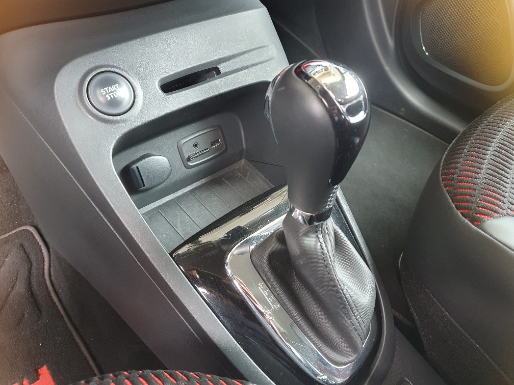 RENAULT Captur 1.2 T Helly Hansen Automat-image-11