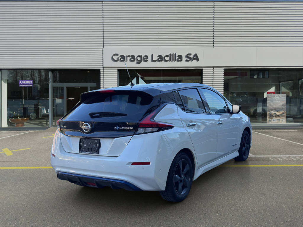 NISSAN Leaf Tekna 40 kWh-image-6