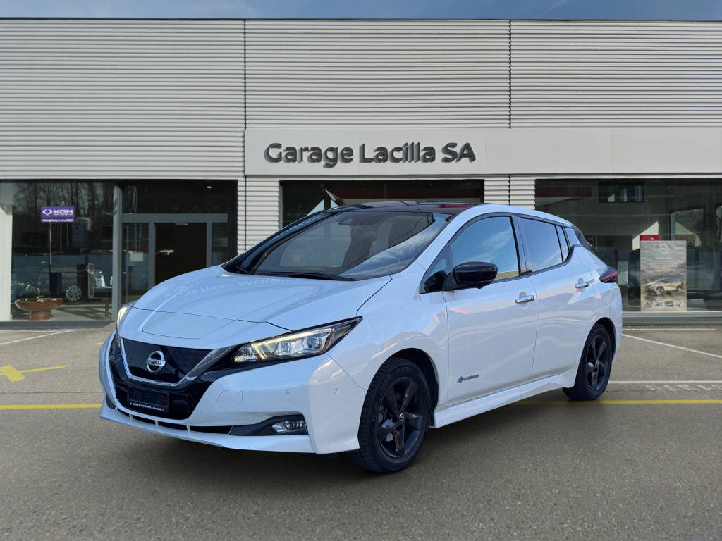 NISSAN Leaf Tekna 40 kWh-showroom-element-2
